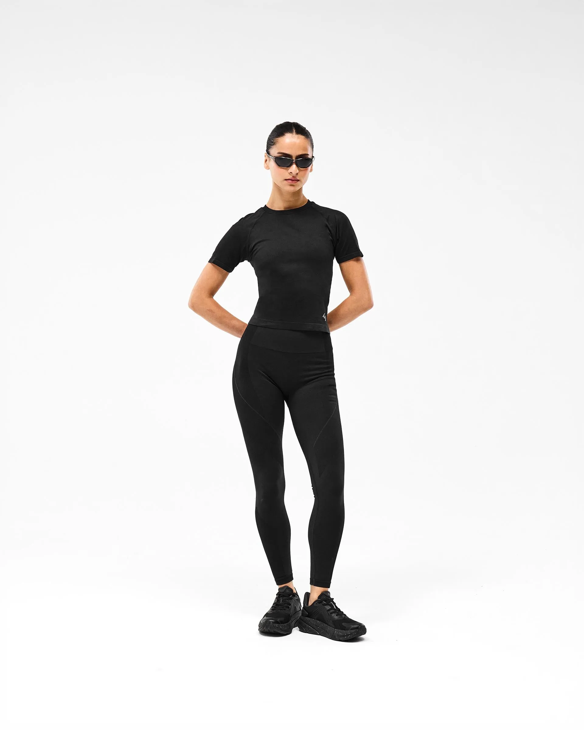 247 Ease Seamless Perforated T-Shirt - Black Daily Fit