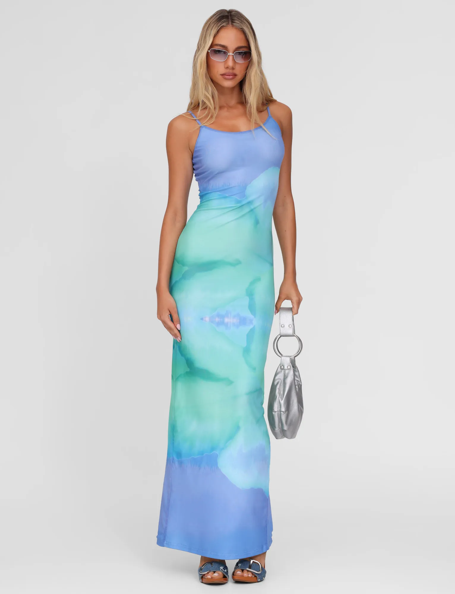 ARDON MAXI DRESS - BLUE : MACRO FLORAL : BLUE HIBISCUS Warm-Layer Mid Season