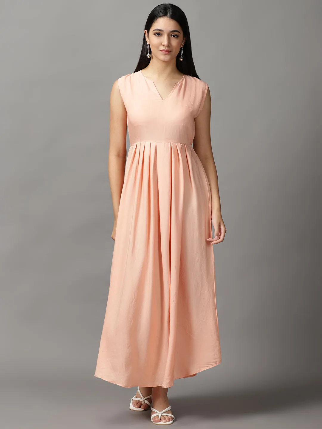 Women's Peach Sleeveless Fit and Flare Round Neck Maxi Dress Trendy Fit Look
