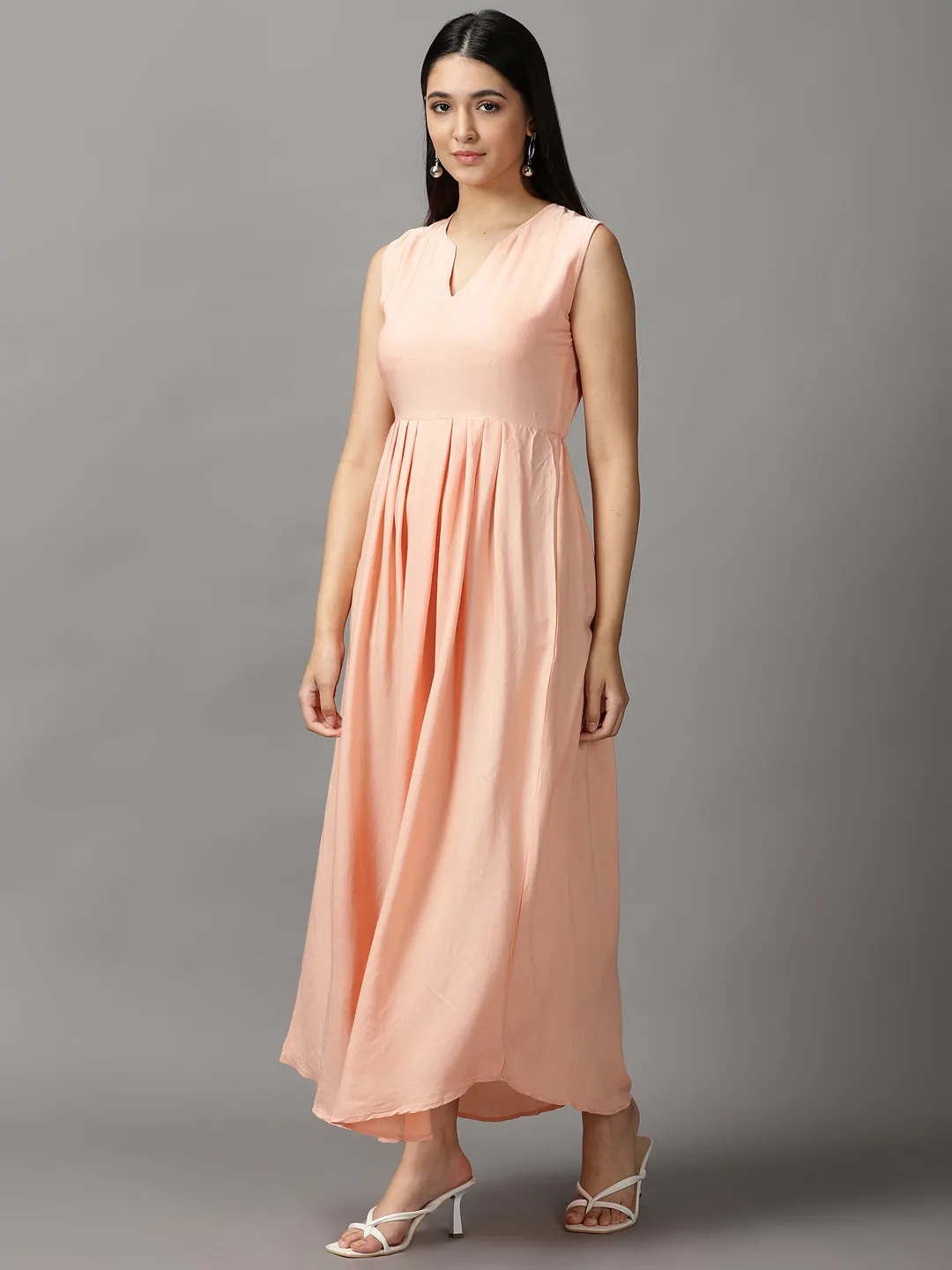 Women's Peach Sleeveless Fit and Flare Round Neck Maxi Dress Polite Color Chic Layers