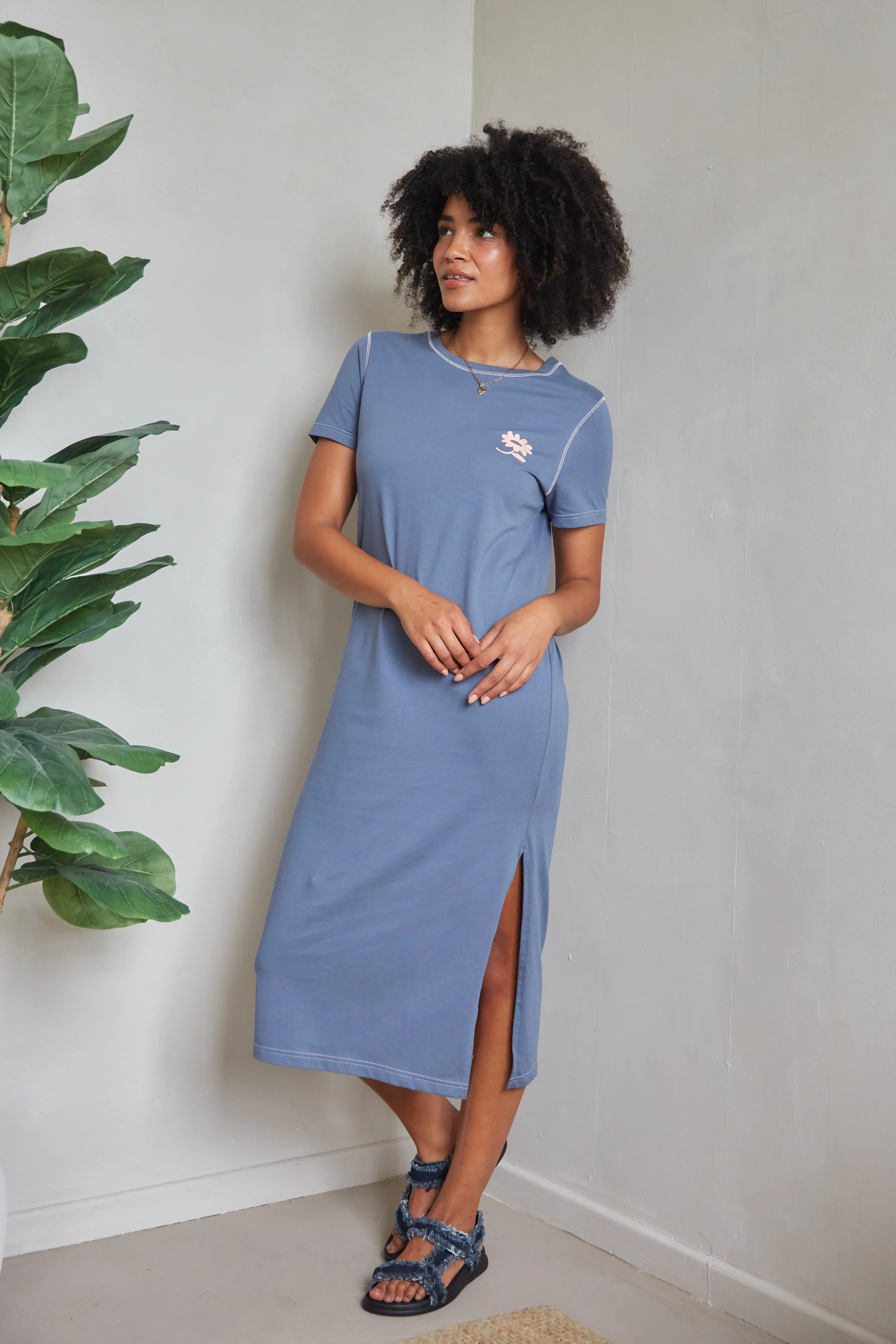 Button-front Lux Look O&F Anemone T-shirt Dress