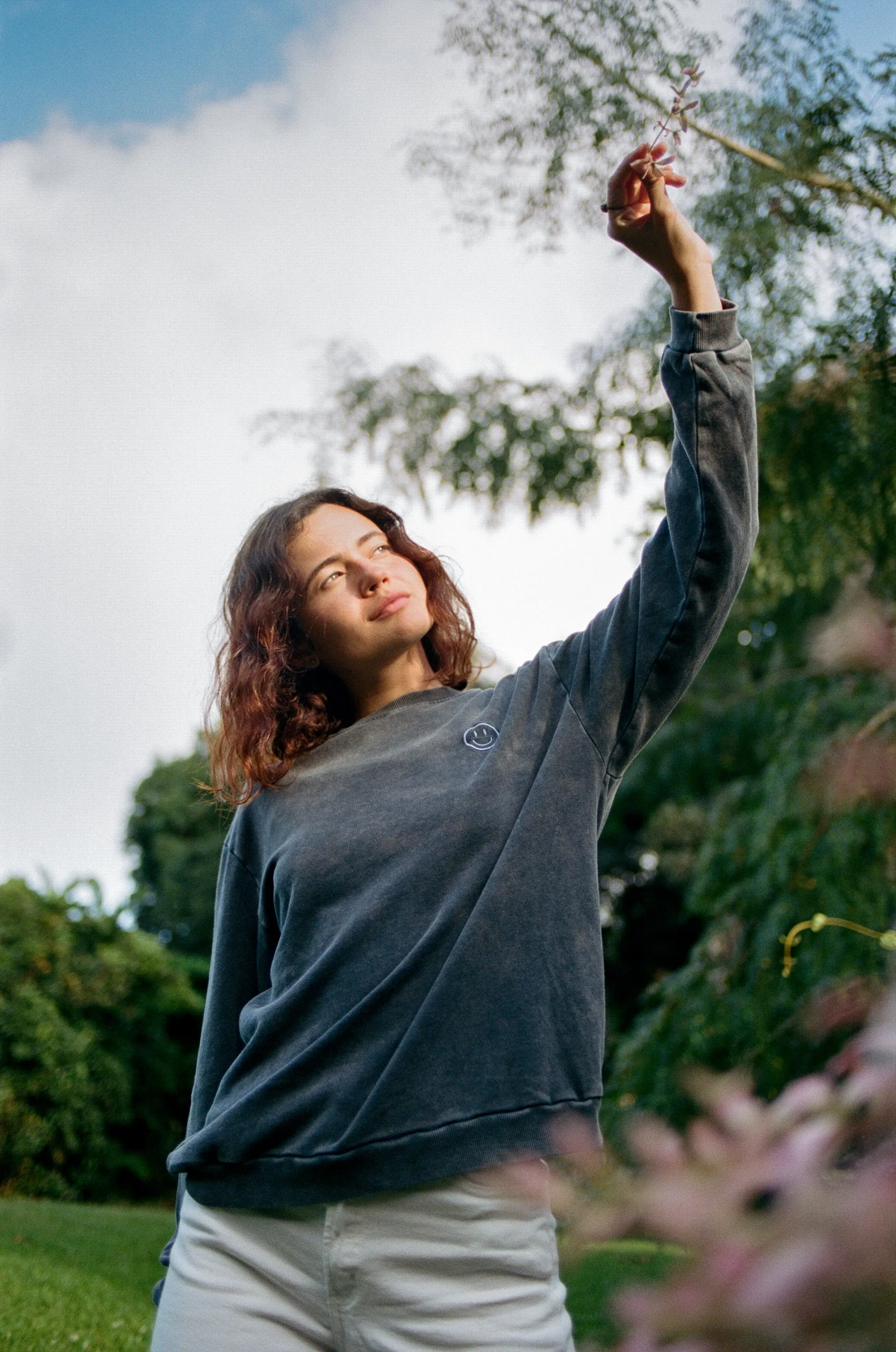 Modern Relaxed Weekend Ready O&F Find The Good Energy Sweatshirt