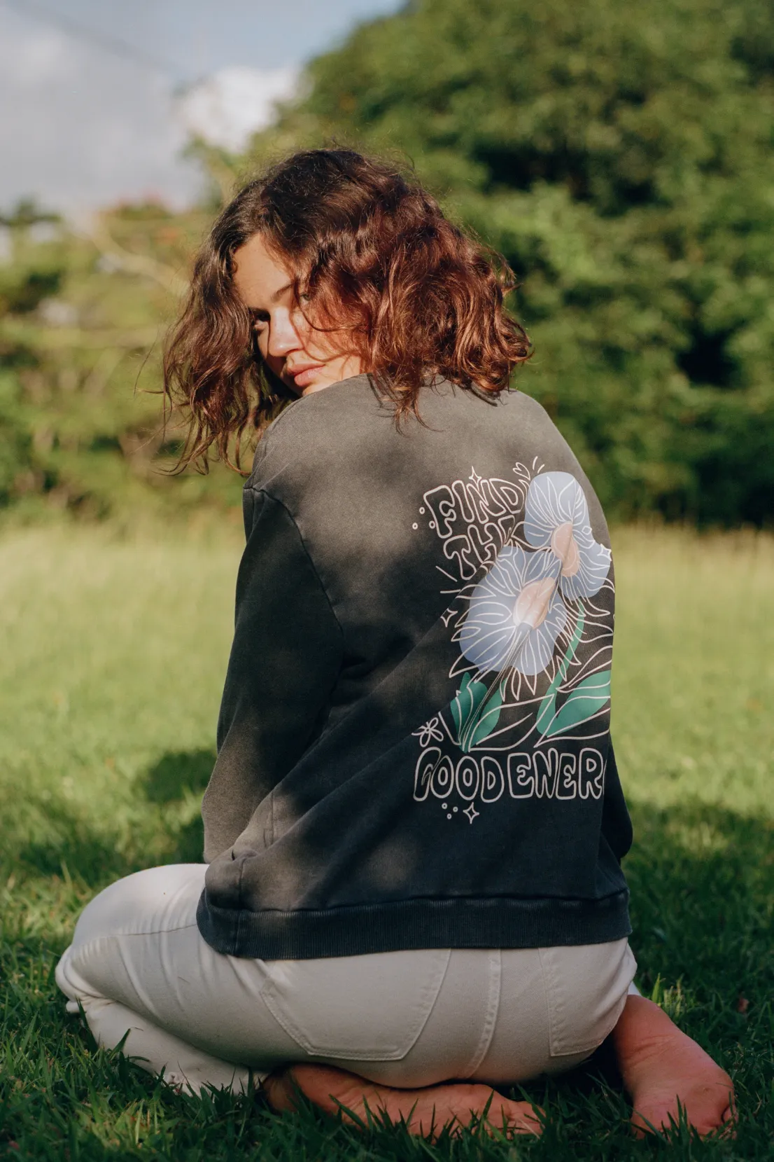 Concert wear O&F Find The Good Energy Sweatshirt