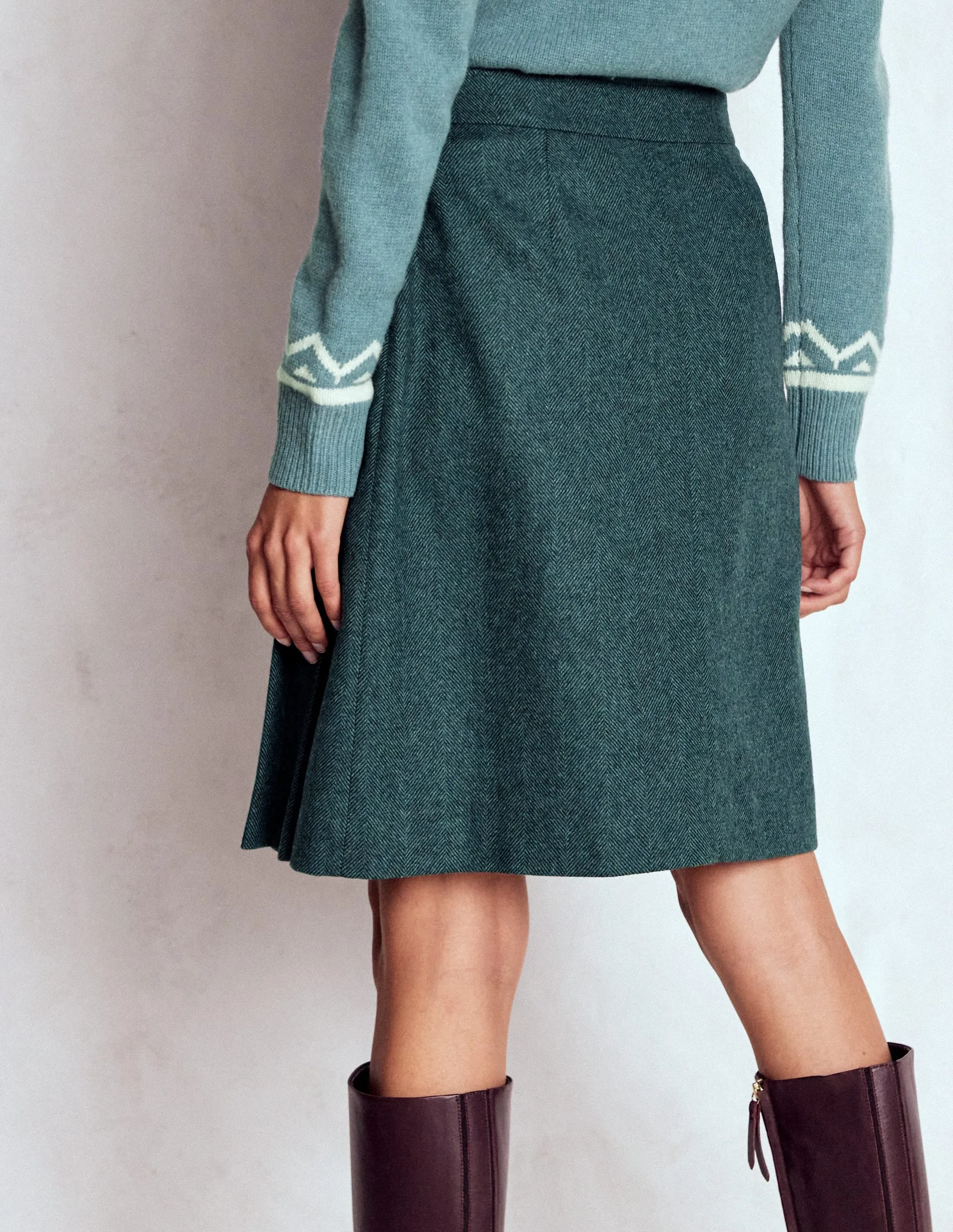 Helen Wool Kilt Skirt-Green and Navy Herringbone Outfit Combo Outfit Diary