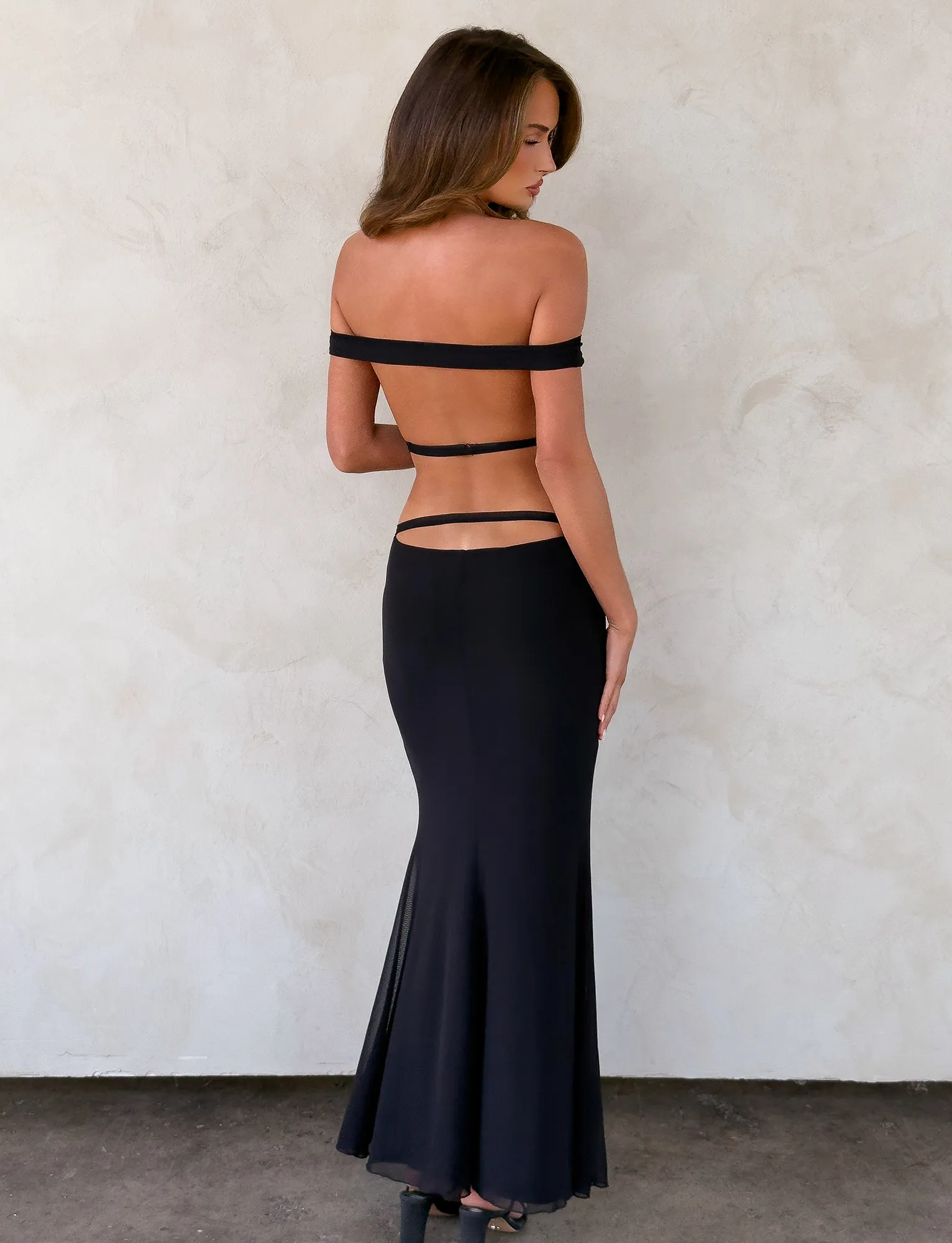 Confident Mood Light Sheen KERRIGAN MAXI DRESS - BLACK