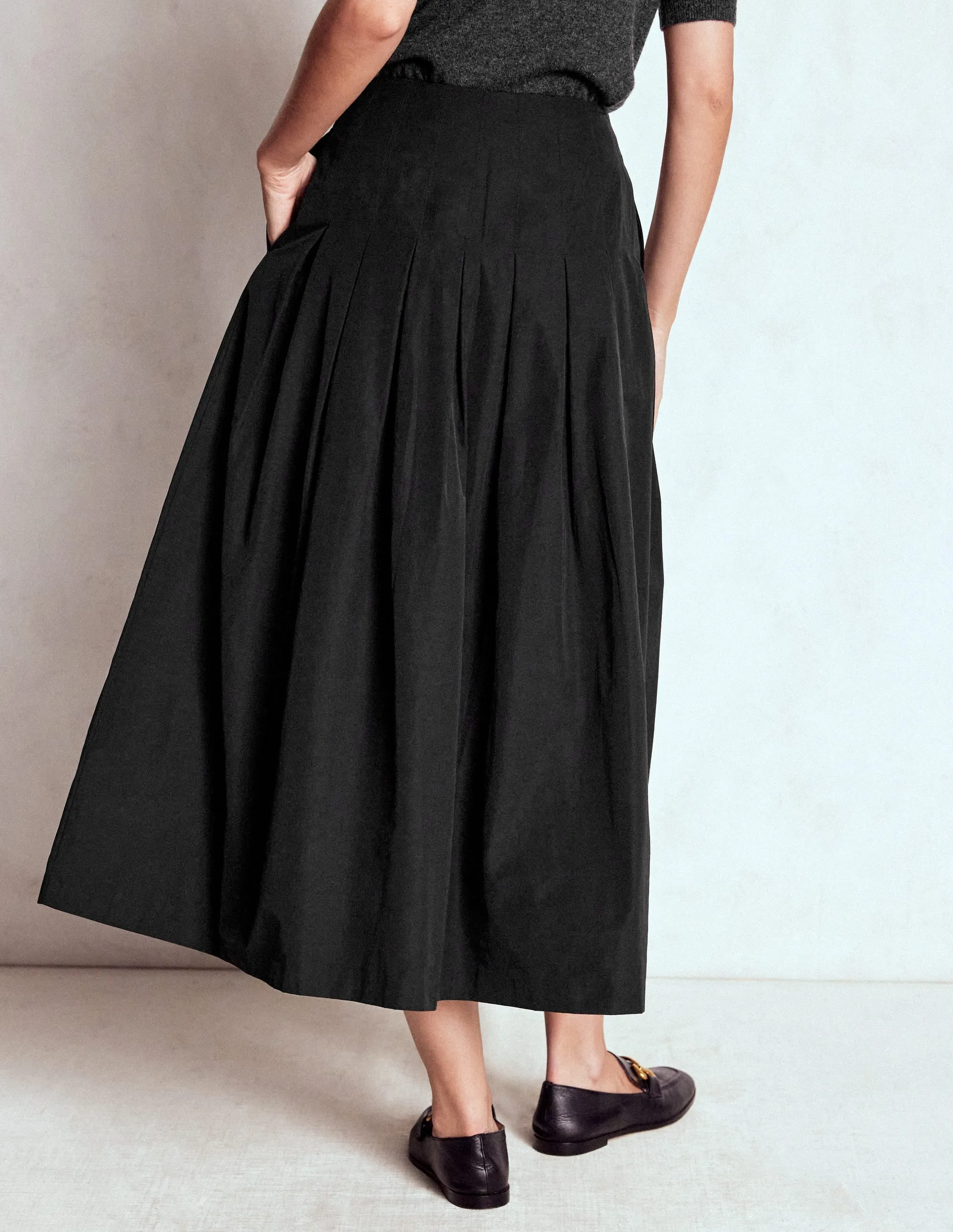 Pastel tone Valentina Taffeta Midi Skirt-Black