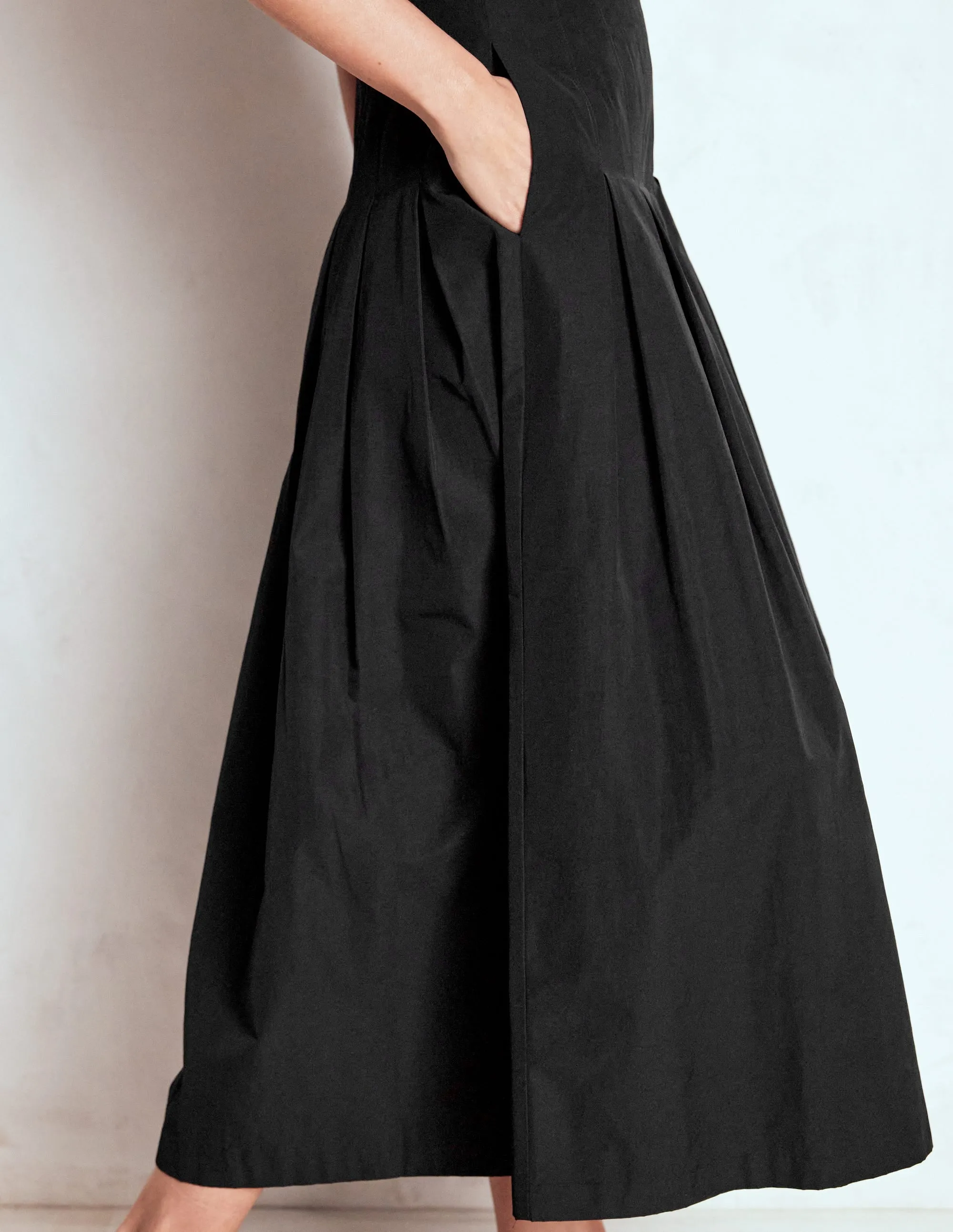 Water resistant coating Valentina Taffeta Midi Skirt-Black