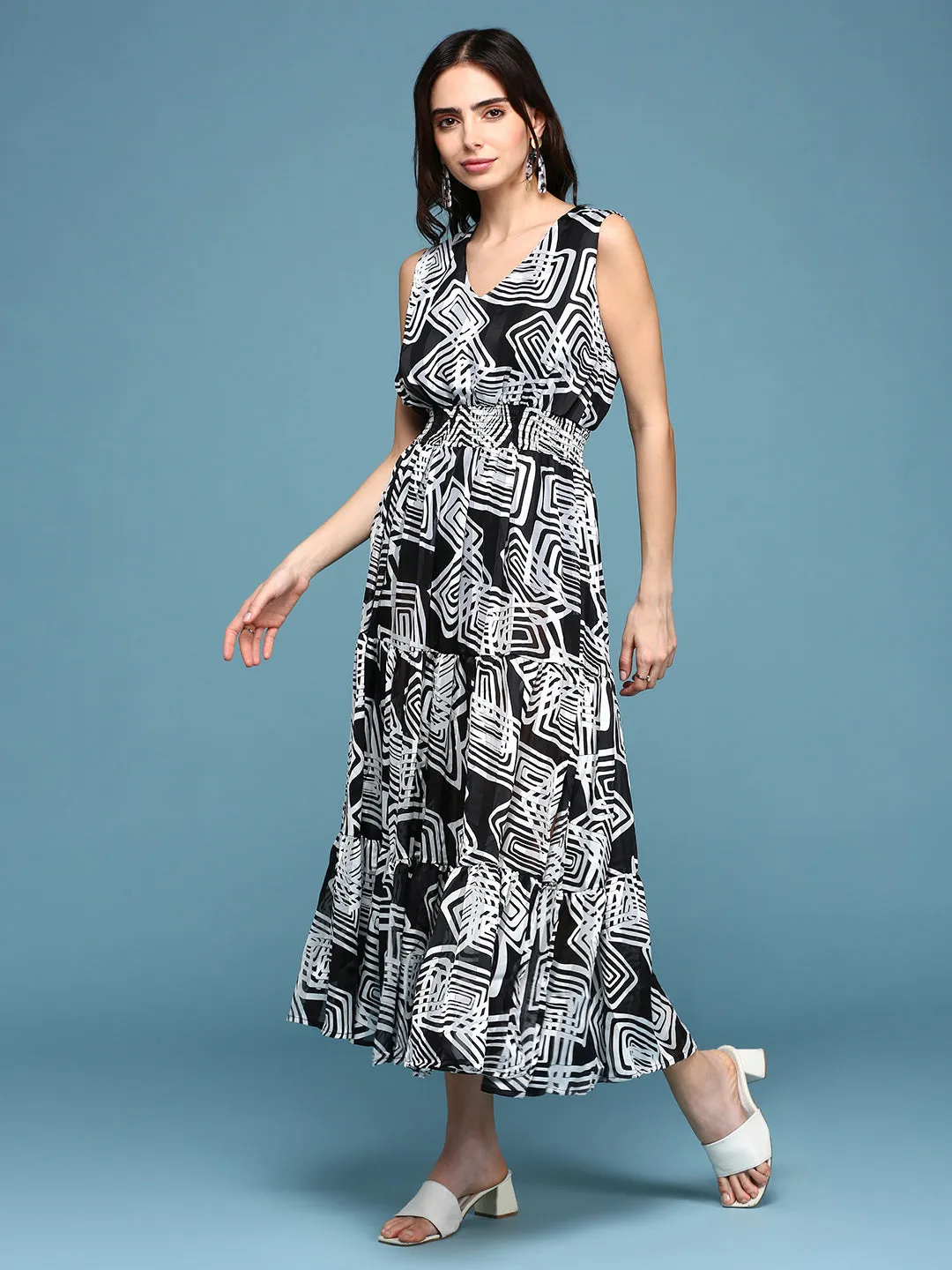 Women's Black Floral Chiffon A-Line Midi Dress Stretch-Recovery