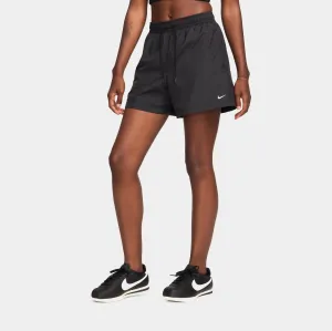 Classic Woven Mid Rise Woven Womens Shorts (Black/White) Workout Gear