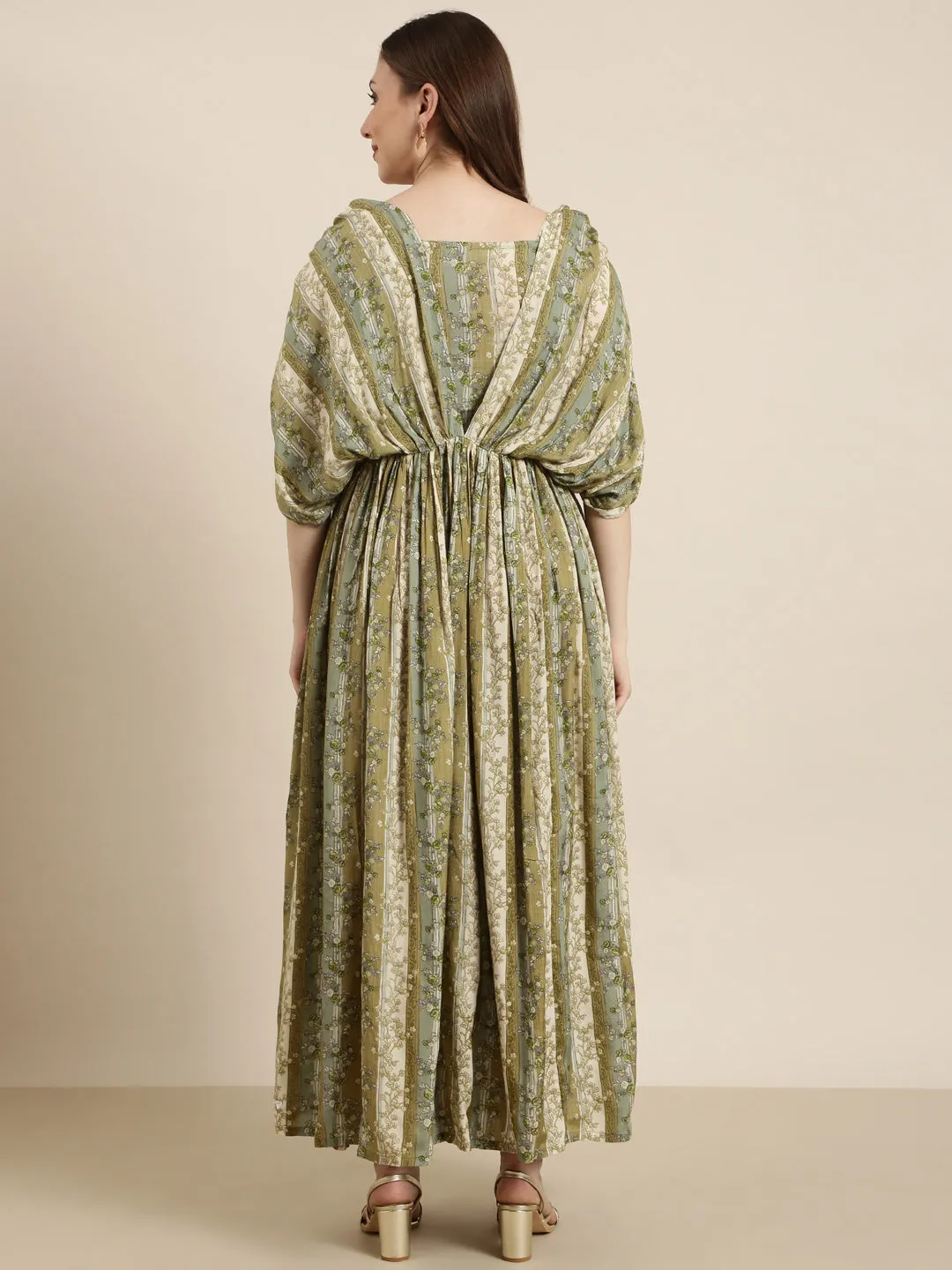 Fashion Daily Women's Green Floral Print Cape Sleeve Fit & Flare Dress