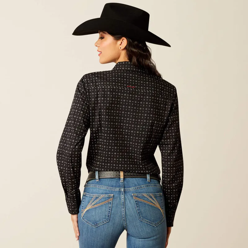 Sporty Fit SoftTouchFinish Ariat Women's Kirby Stretch L/S Western Button Down Shirt in Black Gia Geo (Available in Plus Sizes)