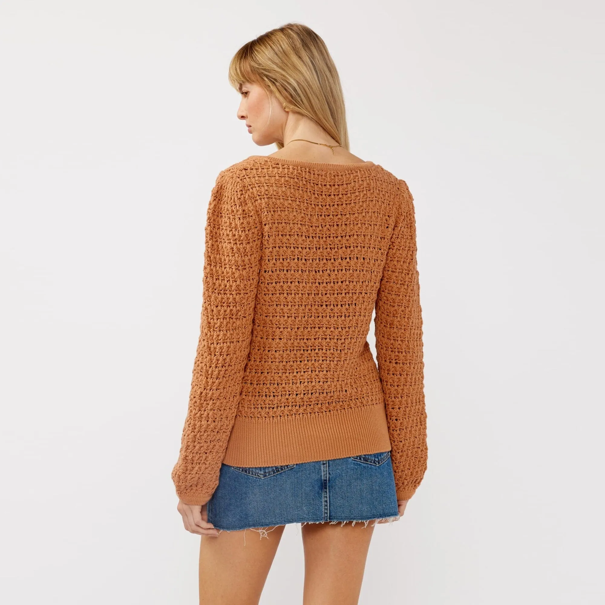 Seasonal Casual Look Long Sleeve V-Neck Crochet Sweater (Camel)