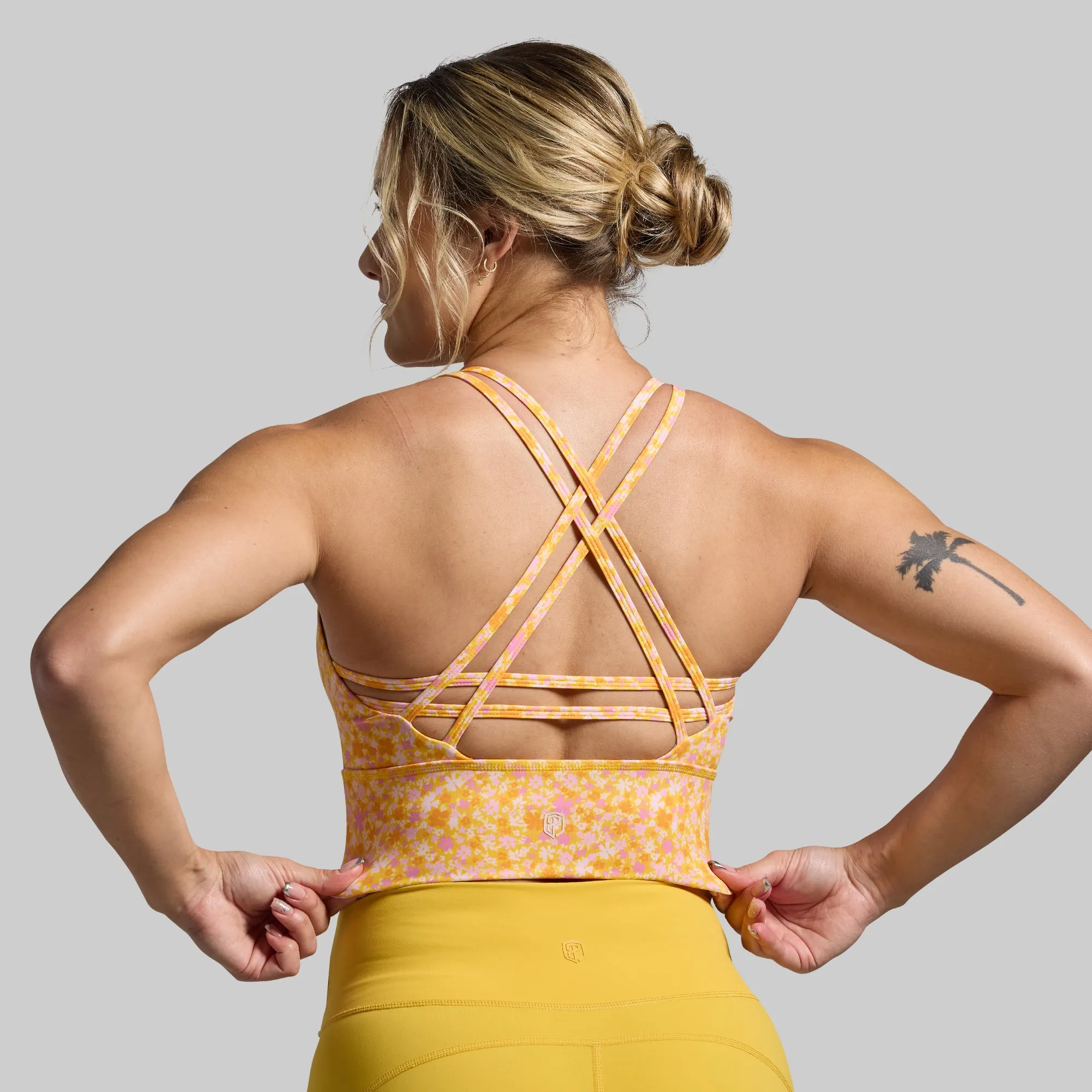 Non-irritating seams Crossfire Sports Bra (Flower Power)