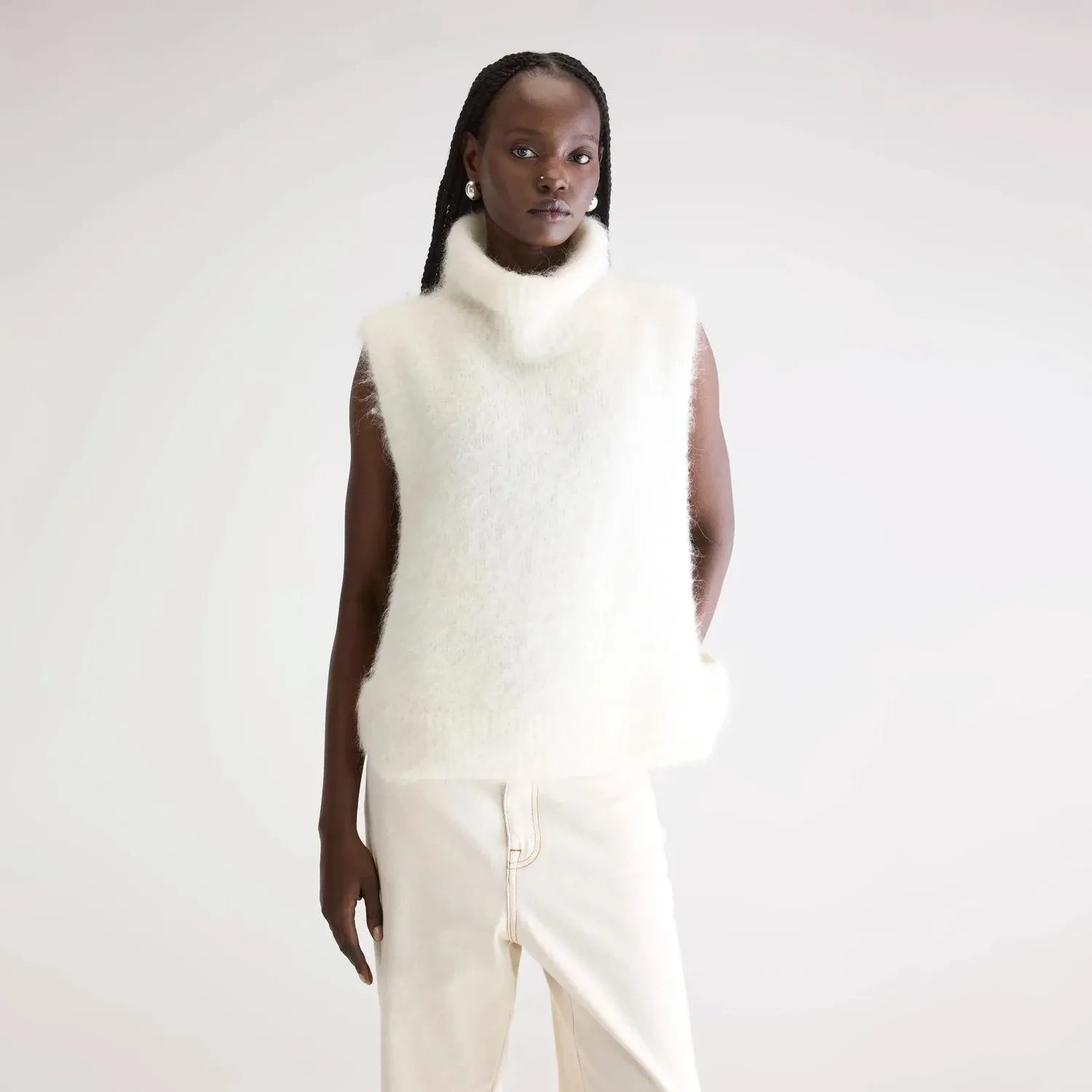 Daren Sleeveless Sweater (Natural) FadeResistant Dye Simple Aesthetic