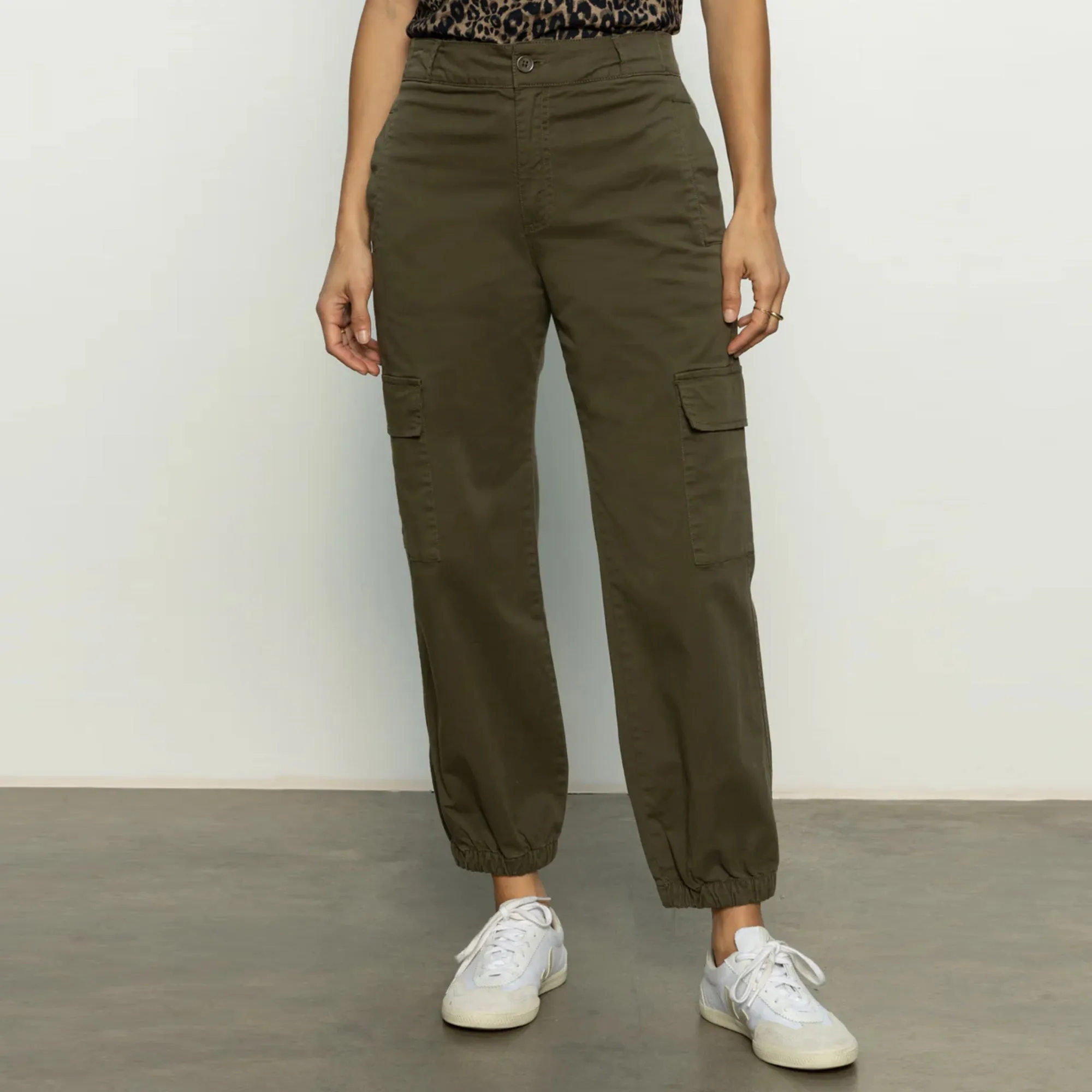 Premium Quality Take Over Jogger (Kalamata)