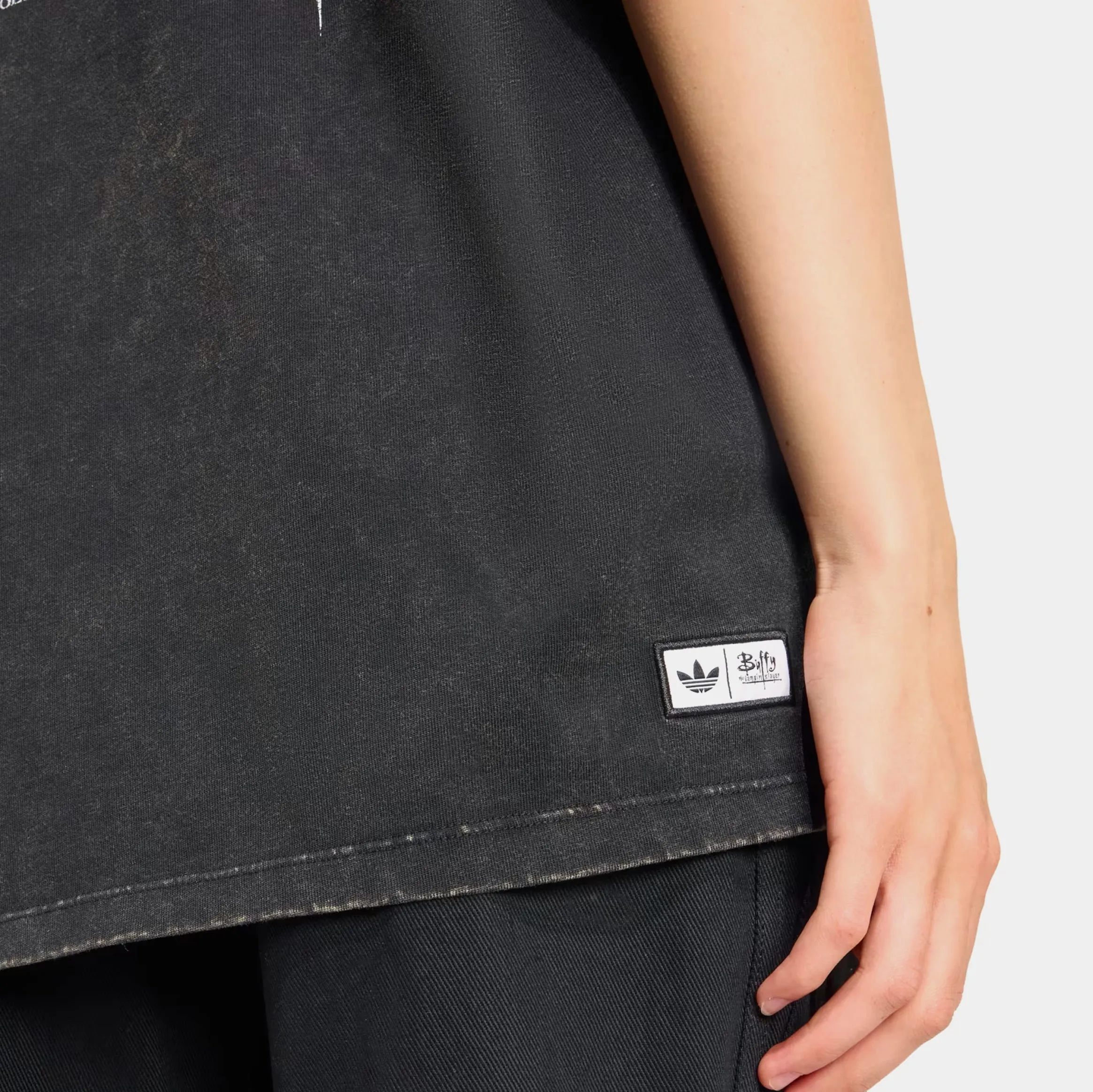 Buffy The Vampire Slayer Oversized Washed Womens Short Sleeve Shirt (Black/Purple) Virtual Fit QuickAccessPockets