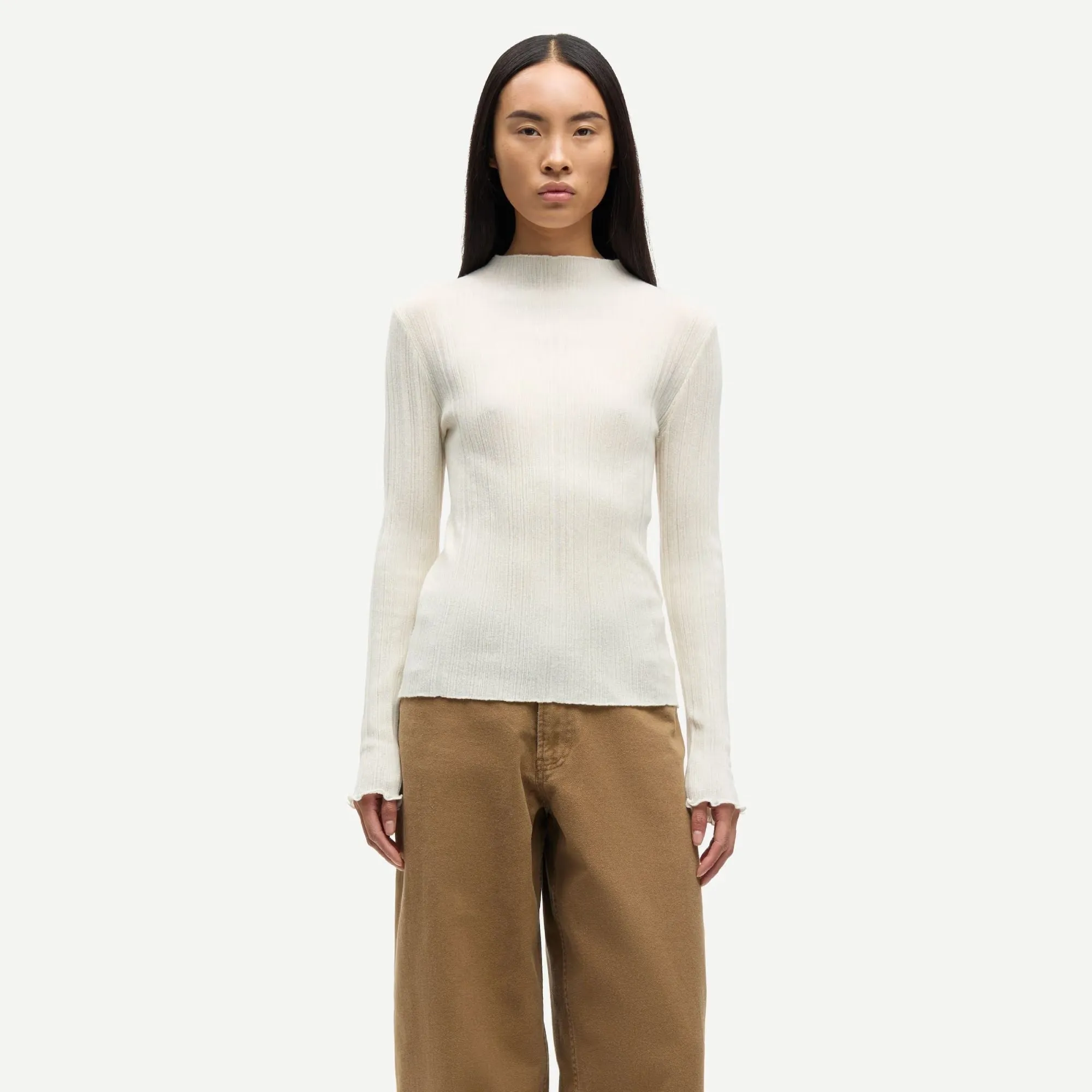 Sajose Turtleneck (Clear Cream) Multi purpose design