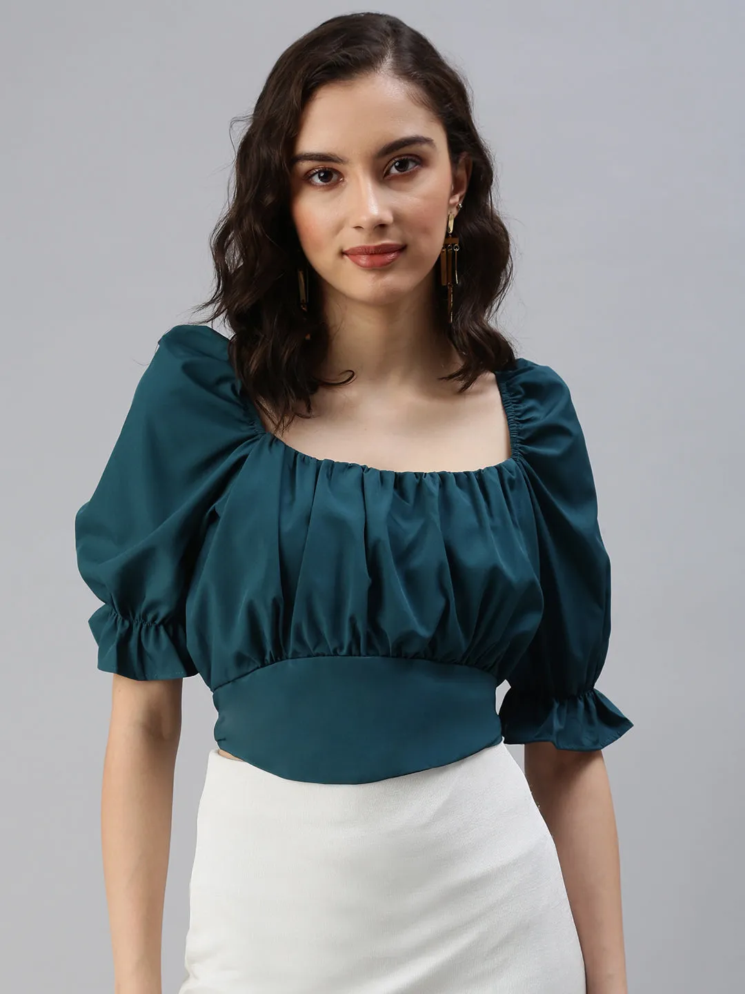 Cozy Design Chic Comfort Women's Green Crepe Crop Top