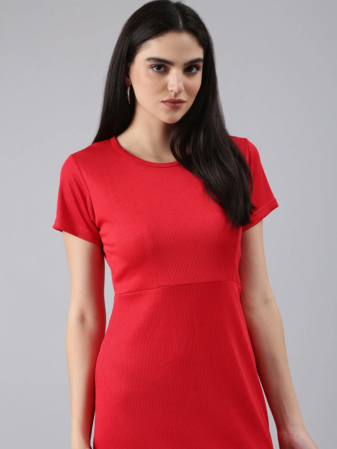 Classic-style Chill Lines Women's Red Round Neck Sheath Dress