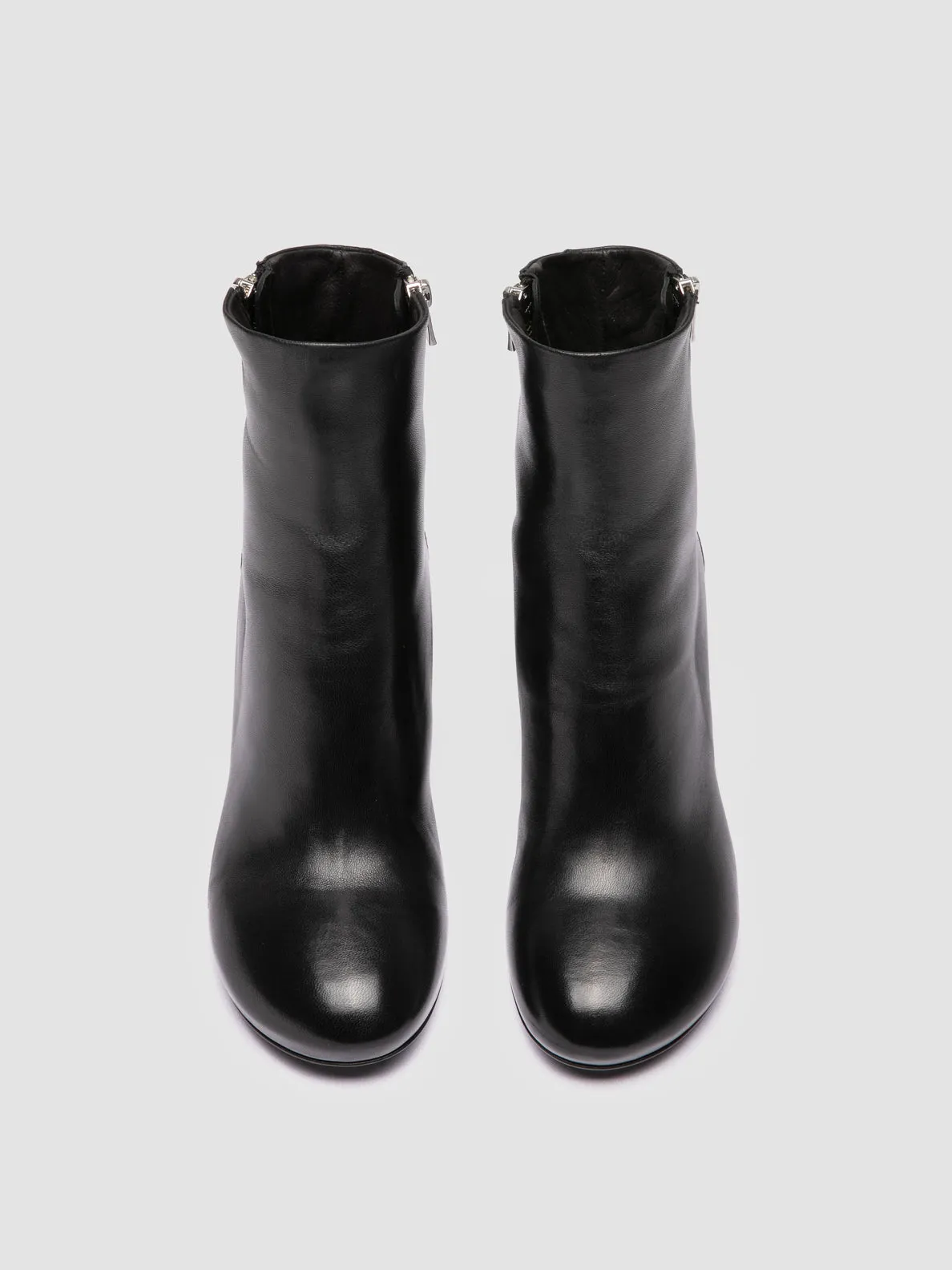 Travel Essential FELICIA 010 - Black Leather Zipped Boots