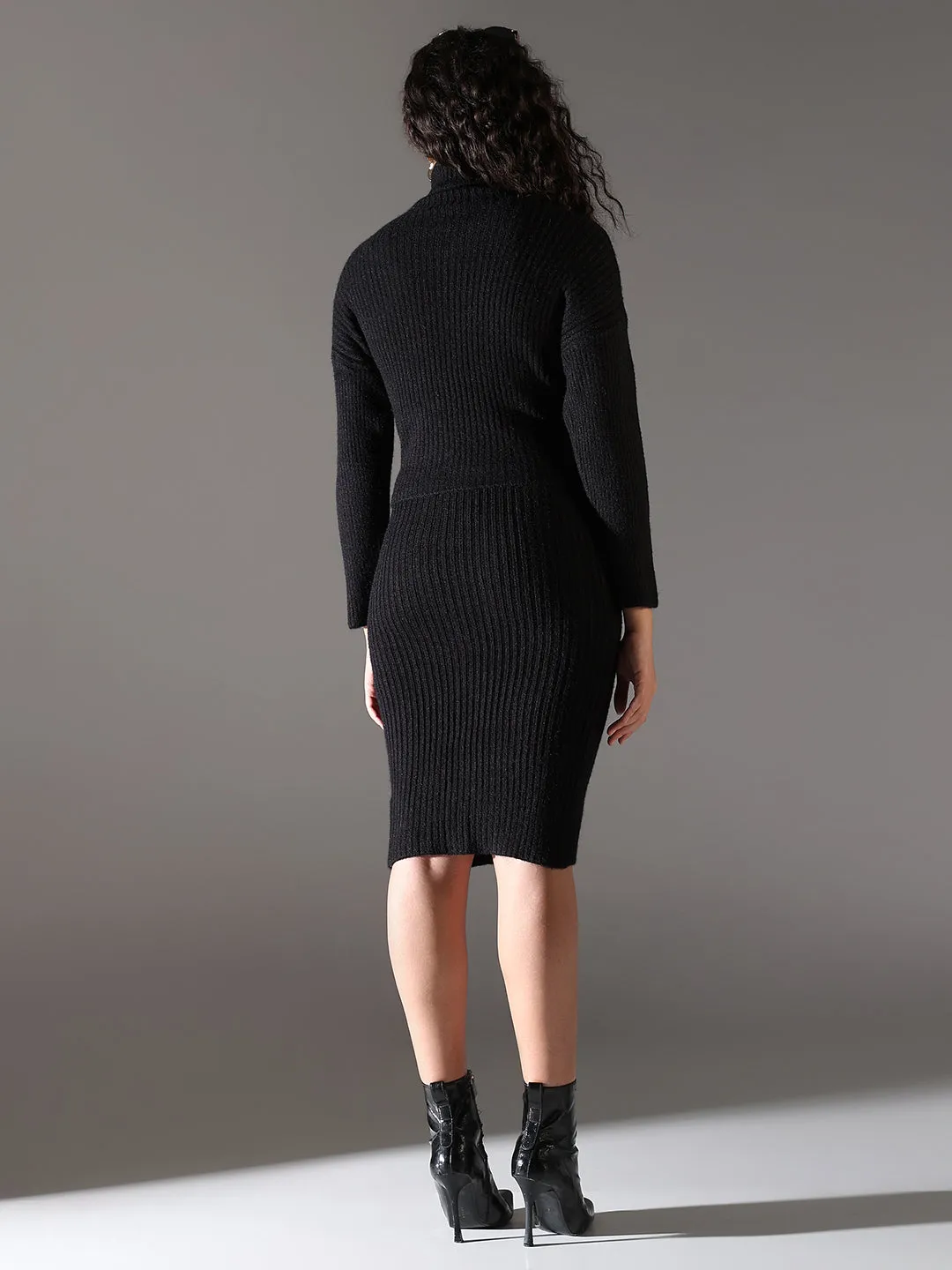 Women's Black Round Neck Bodycon Dress Trend Movement