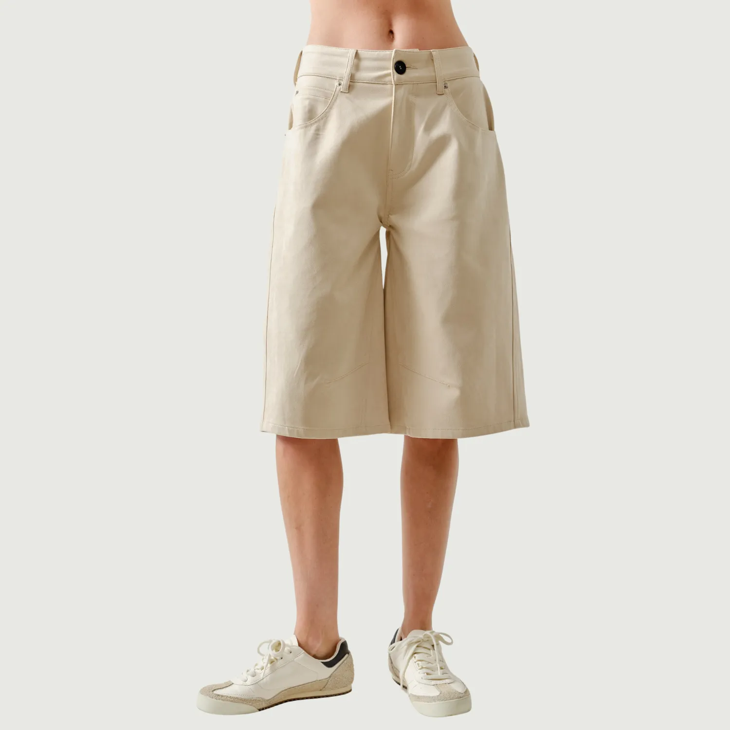 Simple Layering Suede Bermuda Shorts