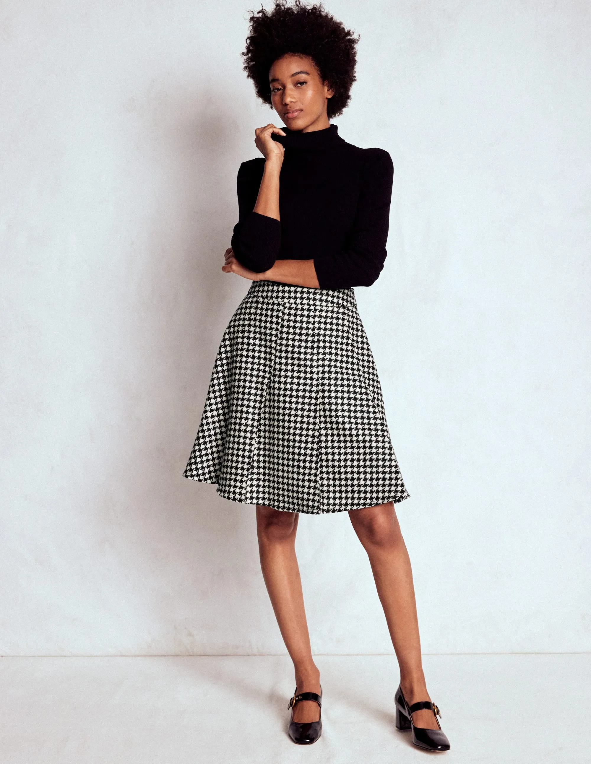 Reinforced Pockets Flippy Wool Skirt-Black Dogstooth