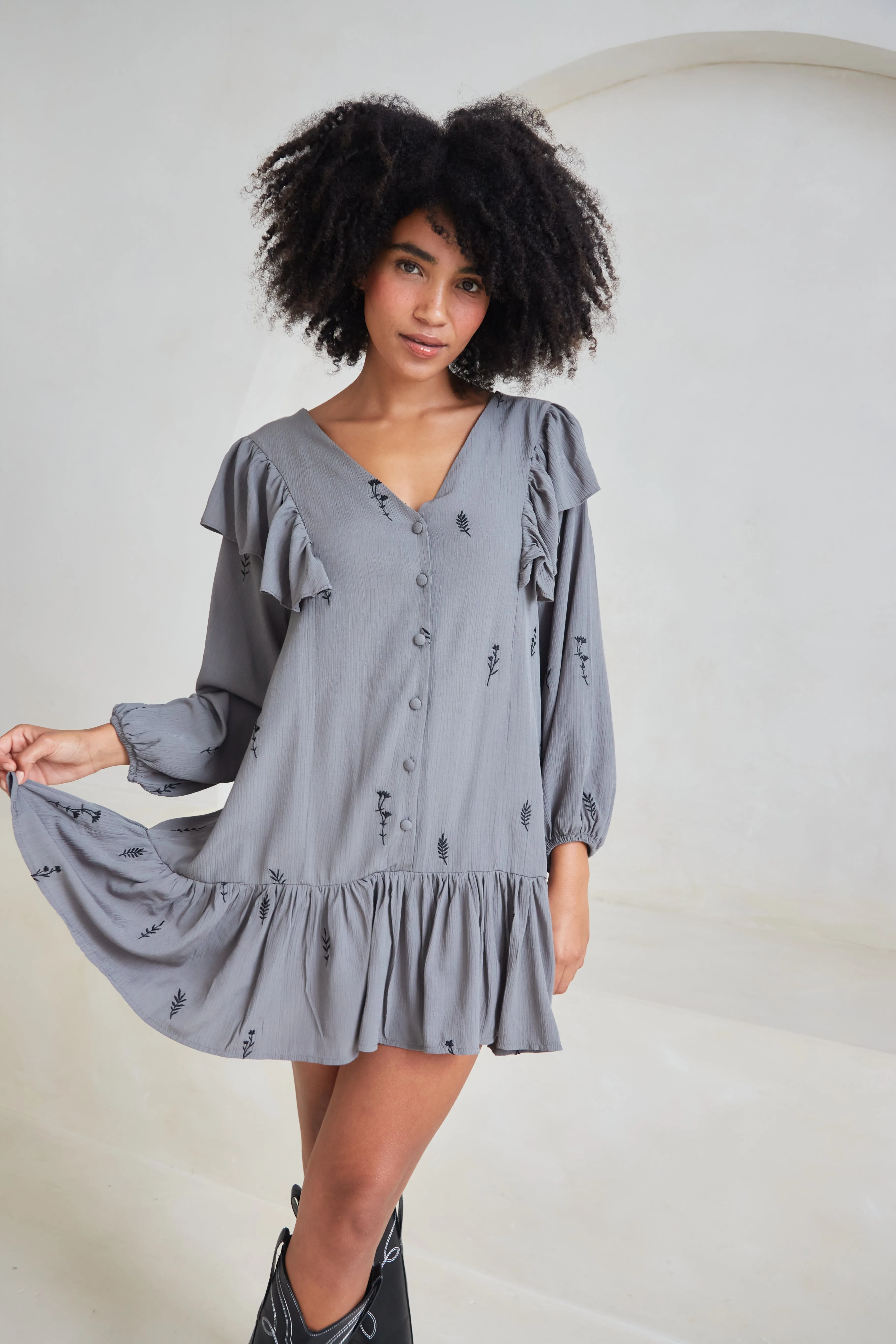 Frankie Floral Embroidered Frill Dress Flawless Waistband Chic Layers