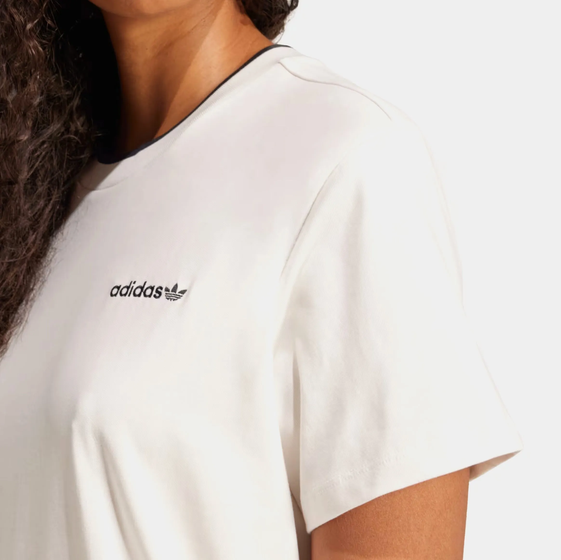 Ergonomic Pattern Graphic Sports 3 Stripes Womens Short Sleeve Shirt (Cloud White)