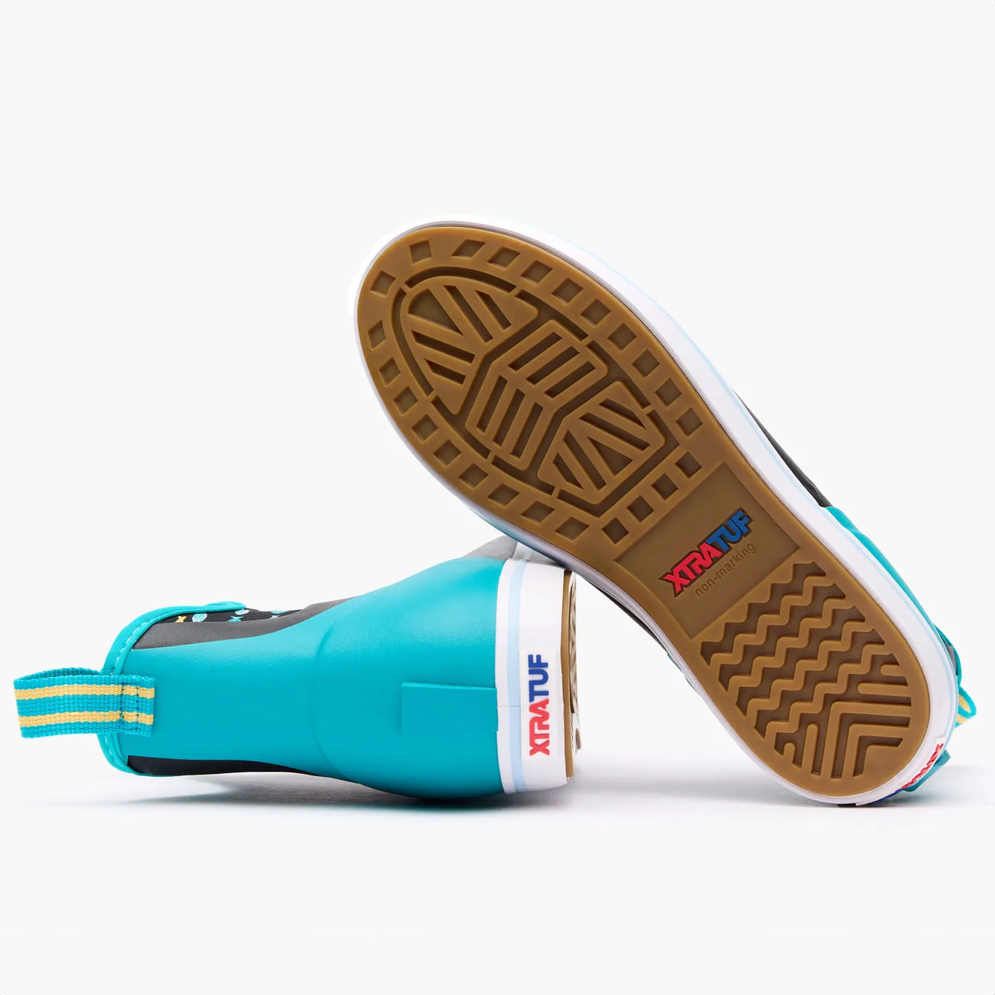 Women's Salmon Sisters 6 in Ankle Deck Boot Windproof Design TPU Outsole