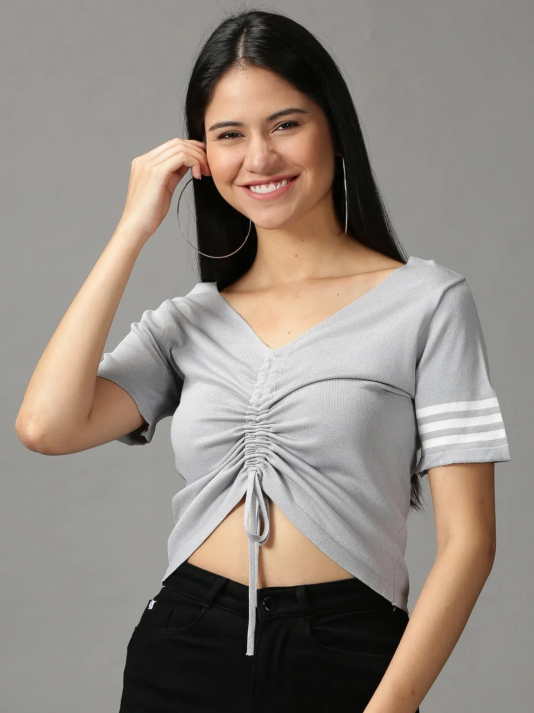 Taped Neckline Modern Twist Women's Grey Solid Fitted Crop Top