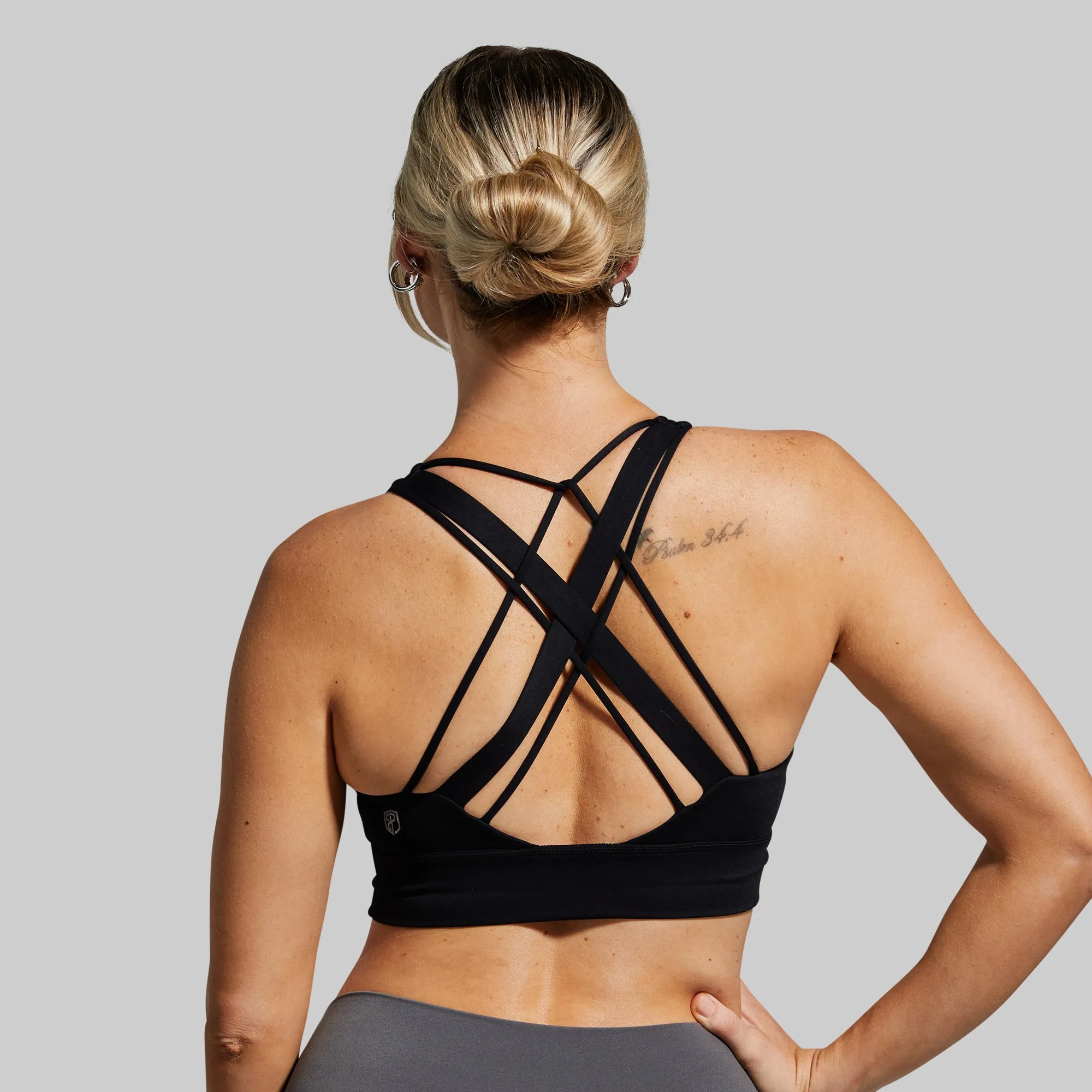 Sustainable workout gear Solo exercisers Ignite Sports Bra (Black)