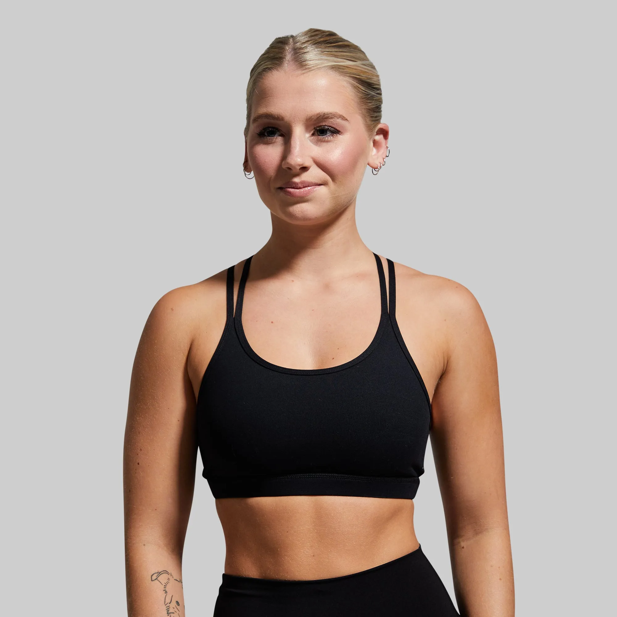 Seamless Shape Fringed edges Warrior Sports Bra (Black)
