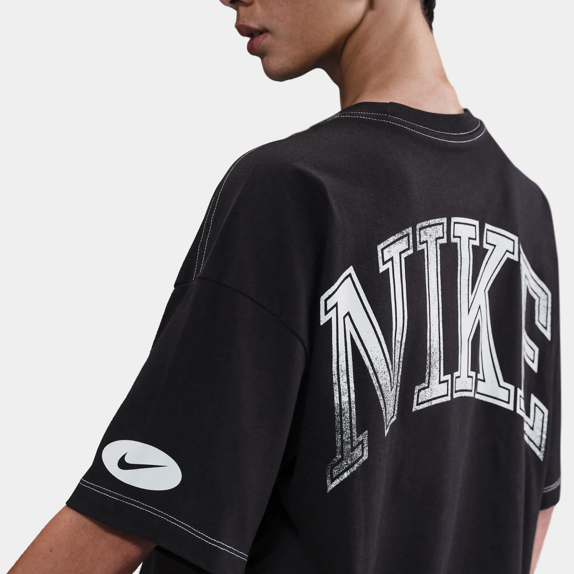 Recycled materials NSW Oversized 95 Womens Short Sleeve Shirt (Black/White)