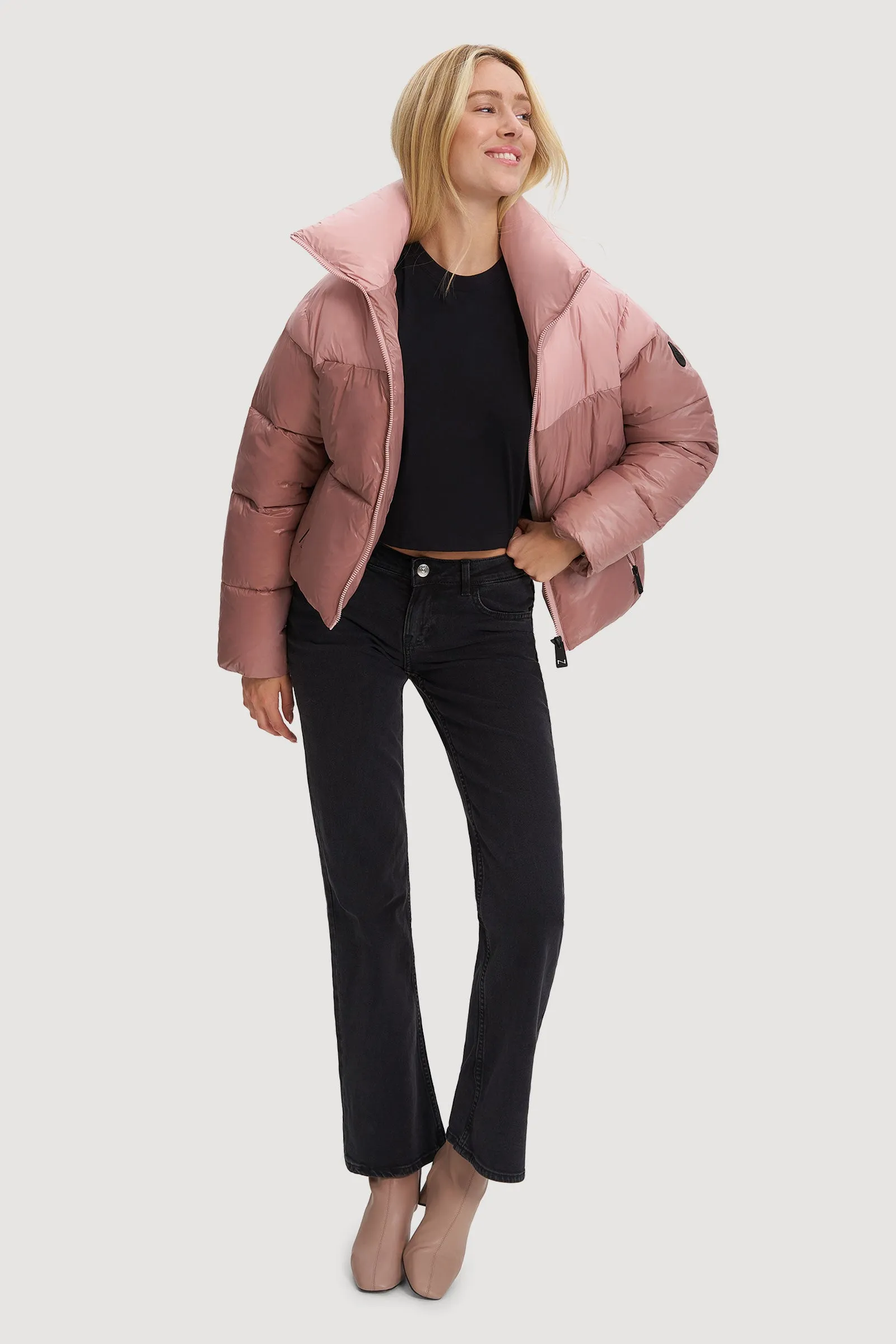 Lotte Windproof Cuffs Essential Casual Look