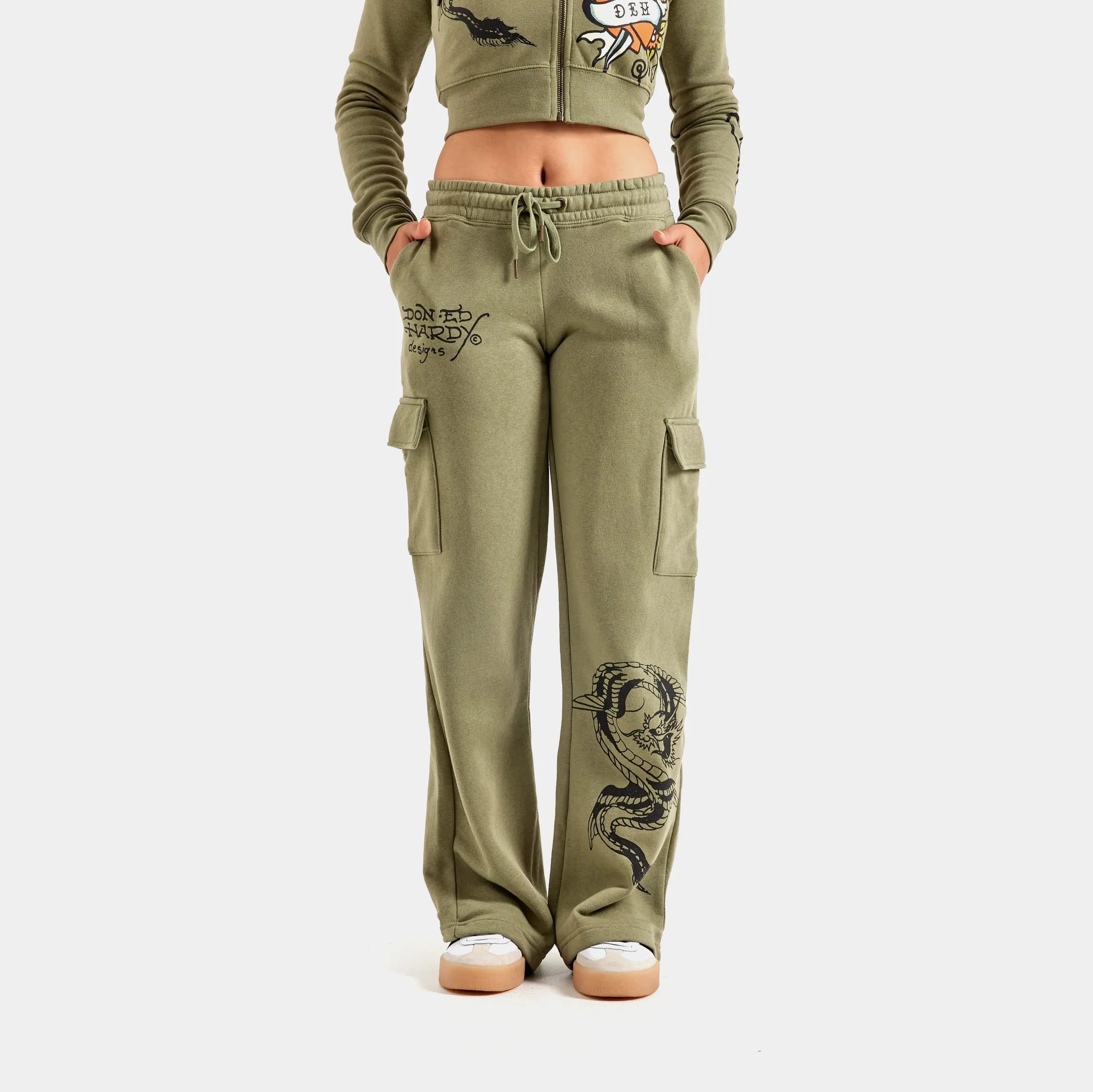 Casual Fit Design Dragon Dagger Heart Cargo Womens Sweatpants (Olive/Black)