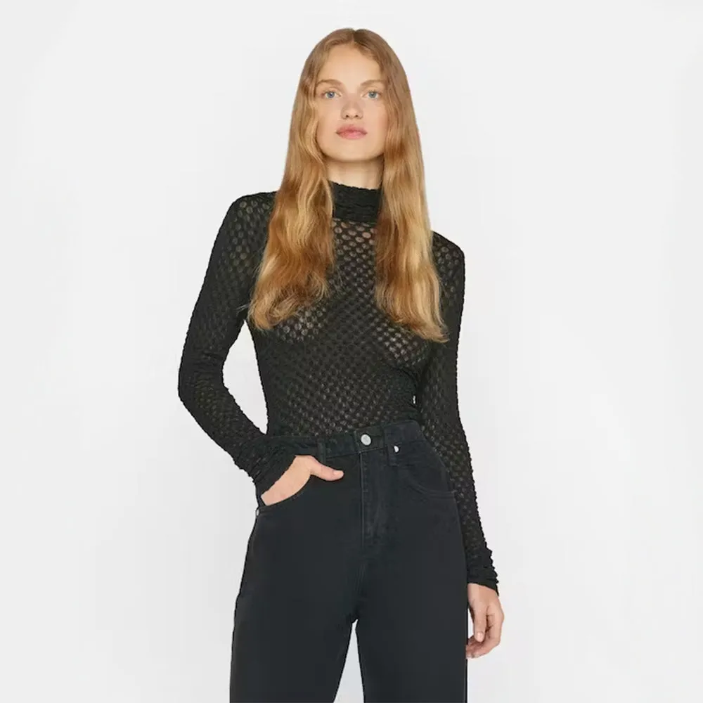 Ethical Production Certified Cozy Design Mesh Lace Turtleneck (Noir)
