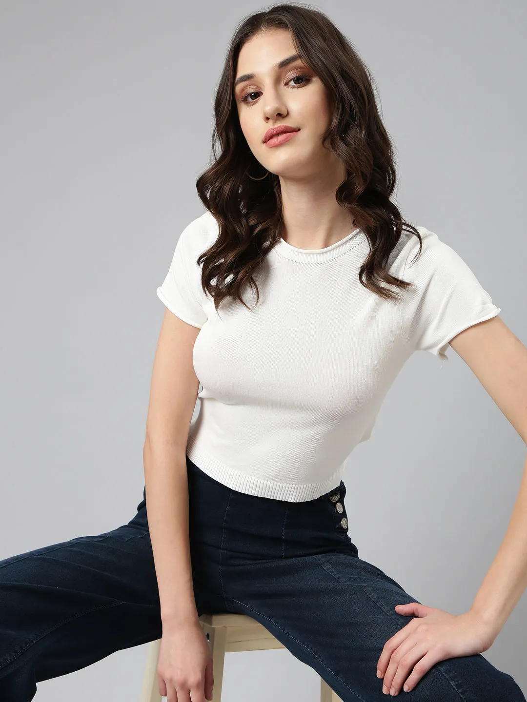 Sleek Comfort Quick-Drying Shirt Women's Off White Short Sleeves Acrylic Crop Top