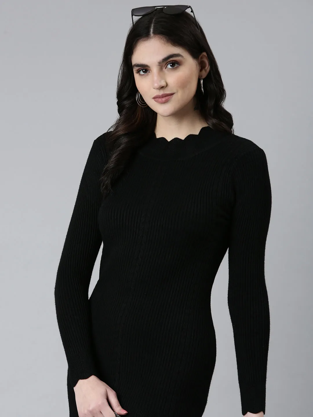 Elegant Silhouette Women's Black Solid Bodycon Dress