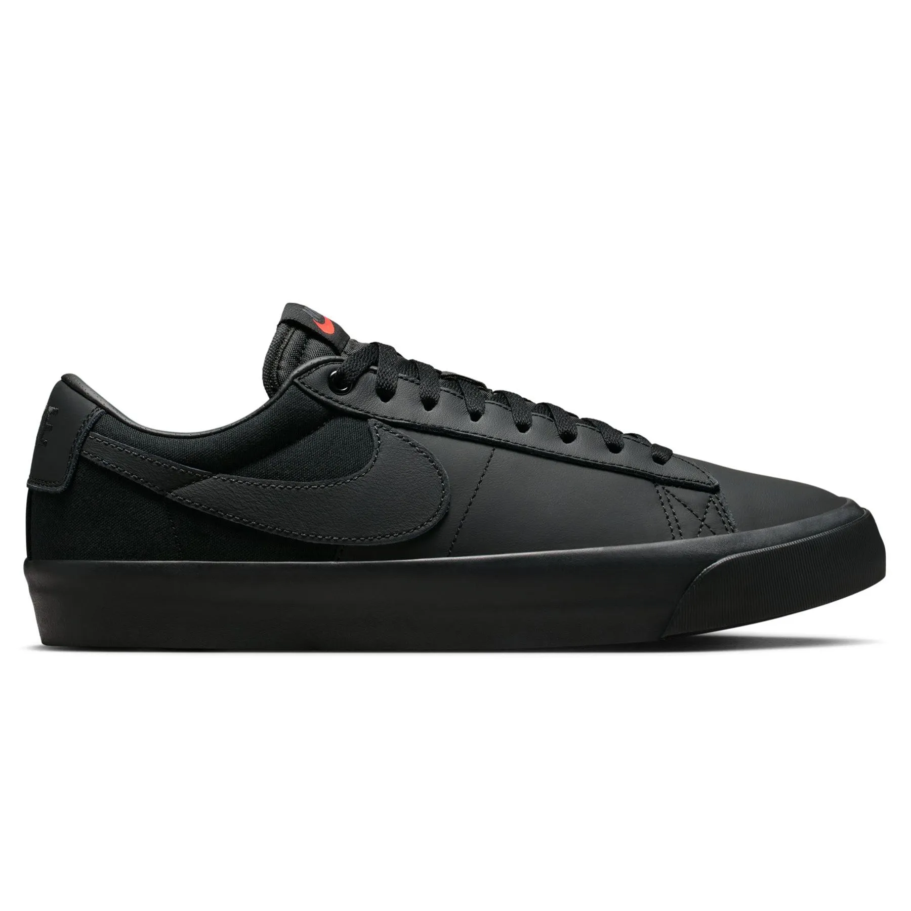Nike SB GT Blazer Low ISO Triple Black Grip Assist