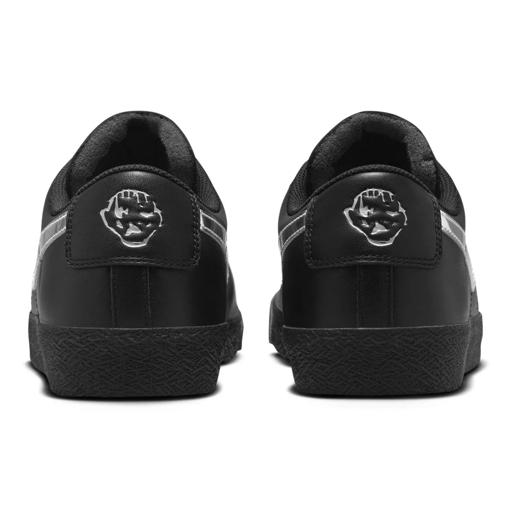 Nike SB x Dancer Blazer Low Black/Black/Silver Fashionable Skate Performance Ride