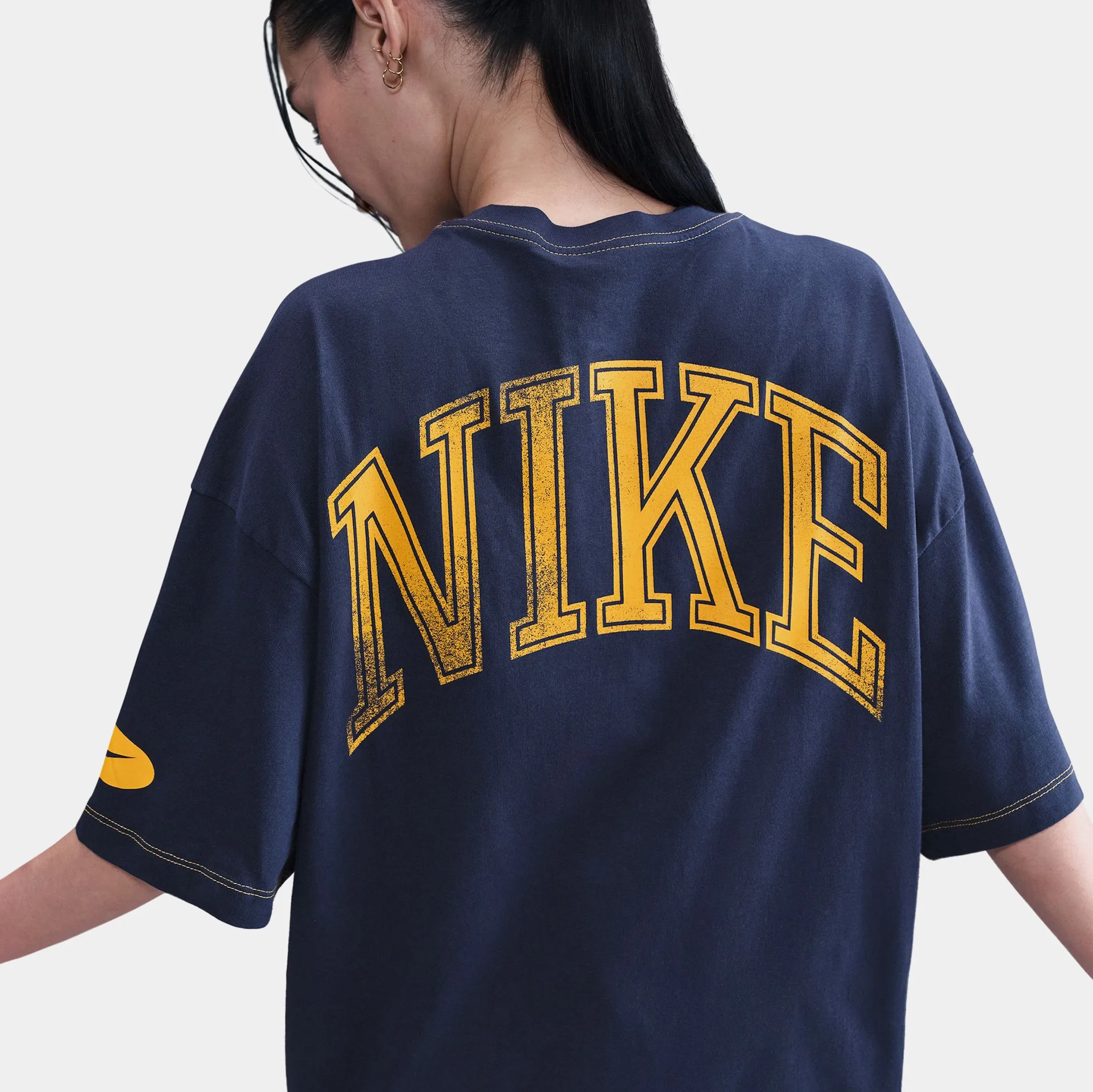 Versatile Clothing Magnetic Closure NSW 95 Oversized Womens Short Sleeve Shirt (Navy/Gold)