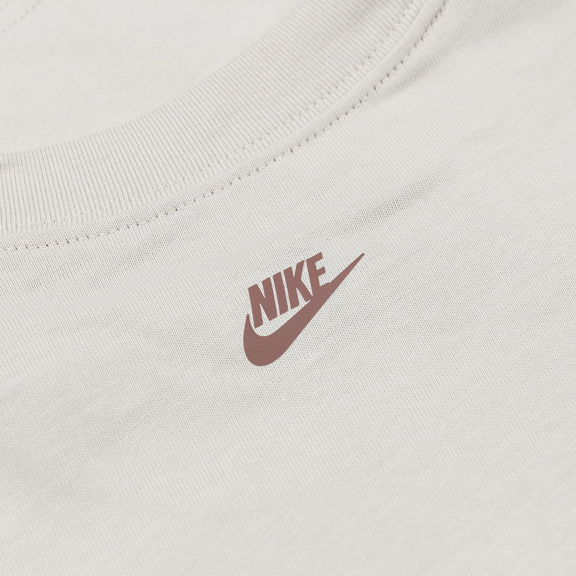 WeightlessLayeringPiece NSW Boxy Campus Womens Short Sleeve Shirt (Beige)