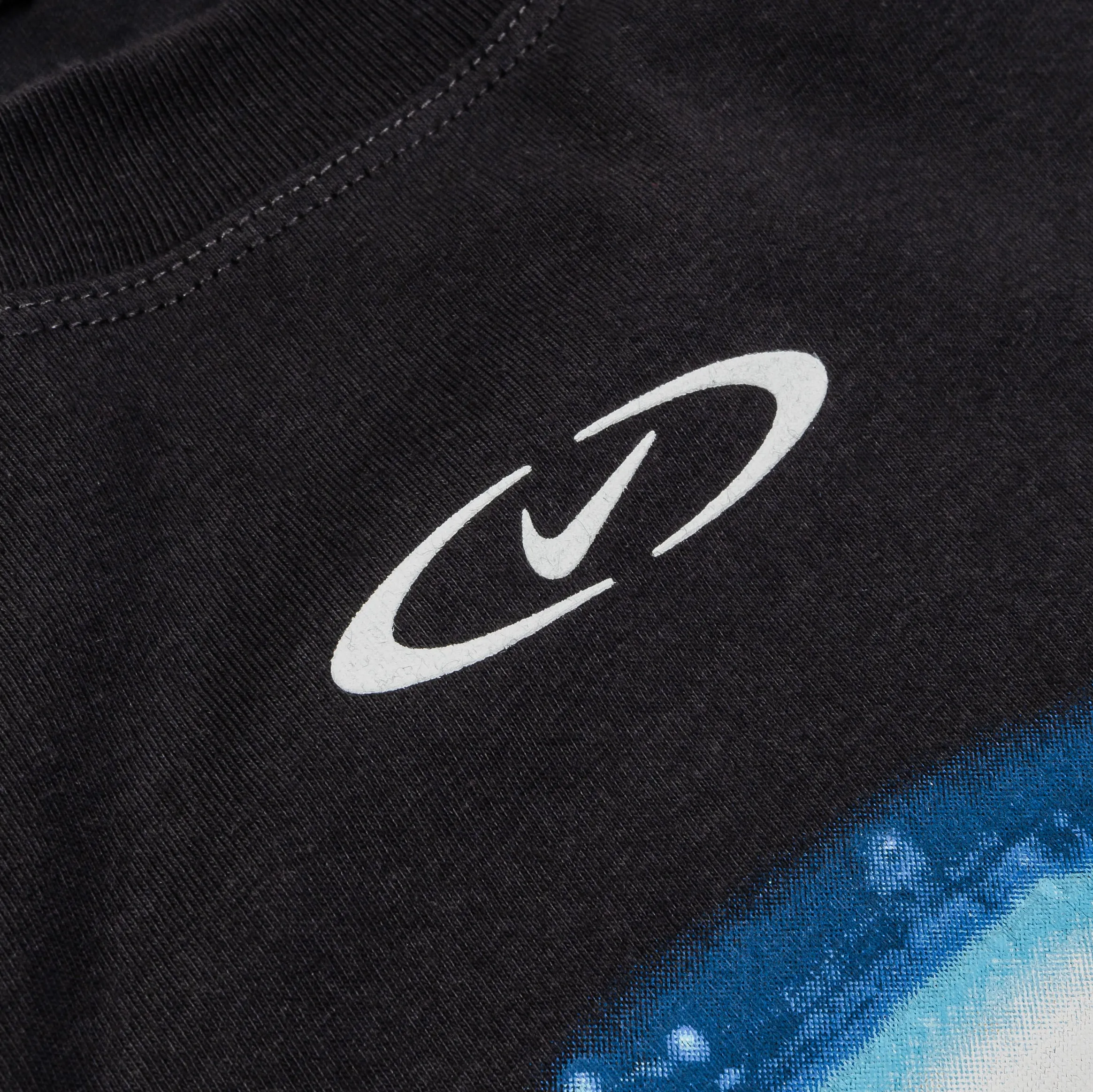 NSW Essential Pegasus Soaring Oversized Womens Short Sleeve Shirt (Off Noir/White) AntiStatic Cloth