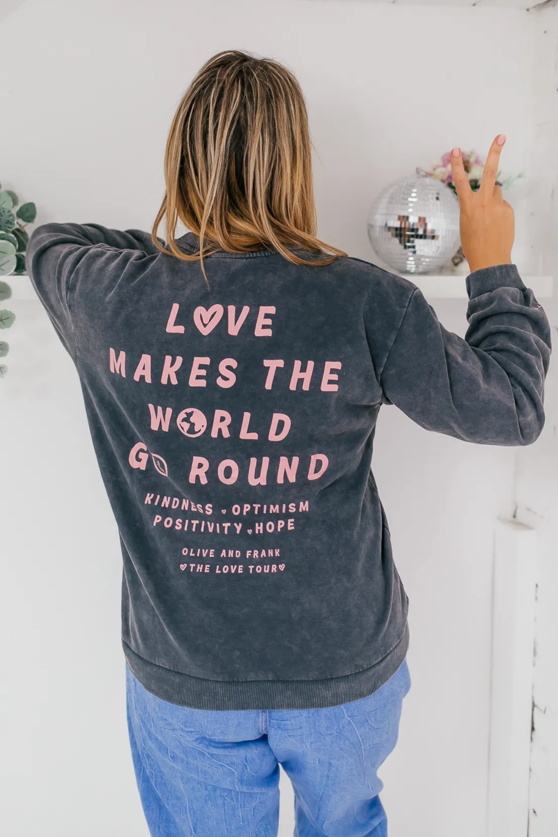 Festival Outfit O&F Love Makes The World Go Round Sweatshirt
