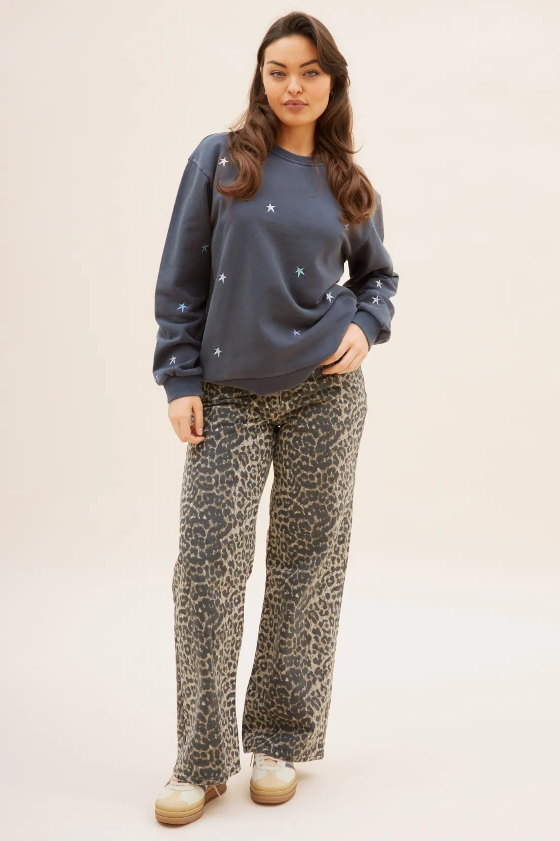 product date night charm product camping suitability O&F Star Embroidered Washed Sweatshirt