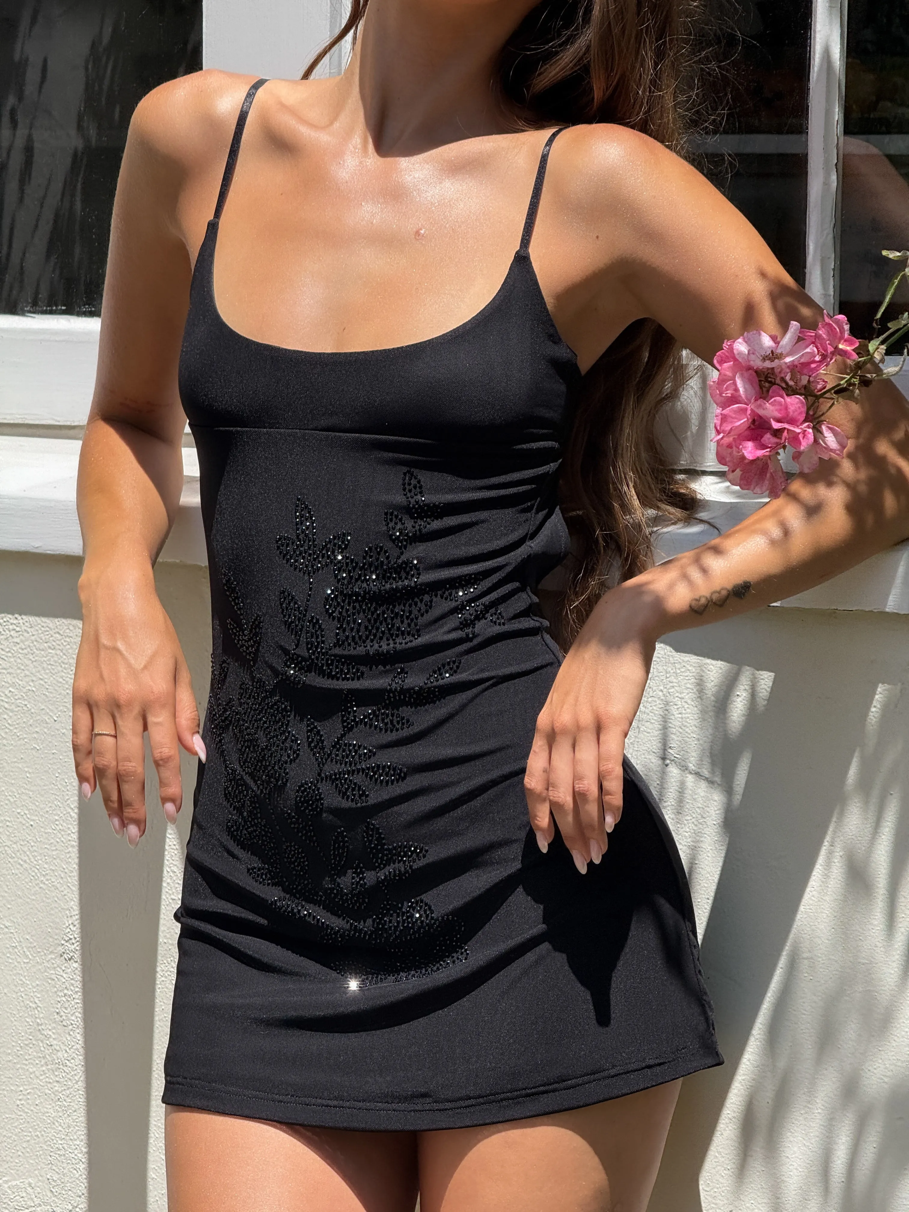 OCTAVIA MINI DRESS - BLACK Vibrant Tone Relax Cut