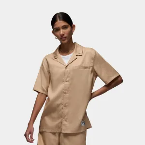 Off Court Woven Womens Short Sleeve Shirt (Khaki) TagFreeDesign Body Free