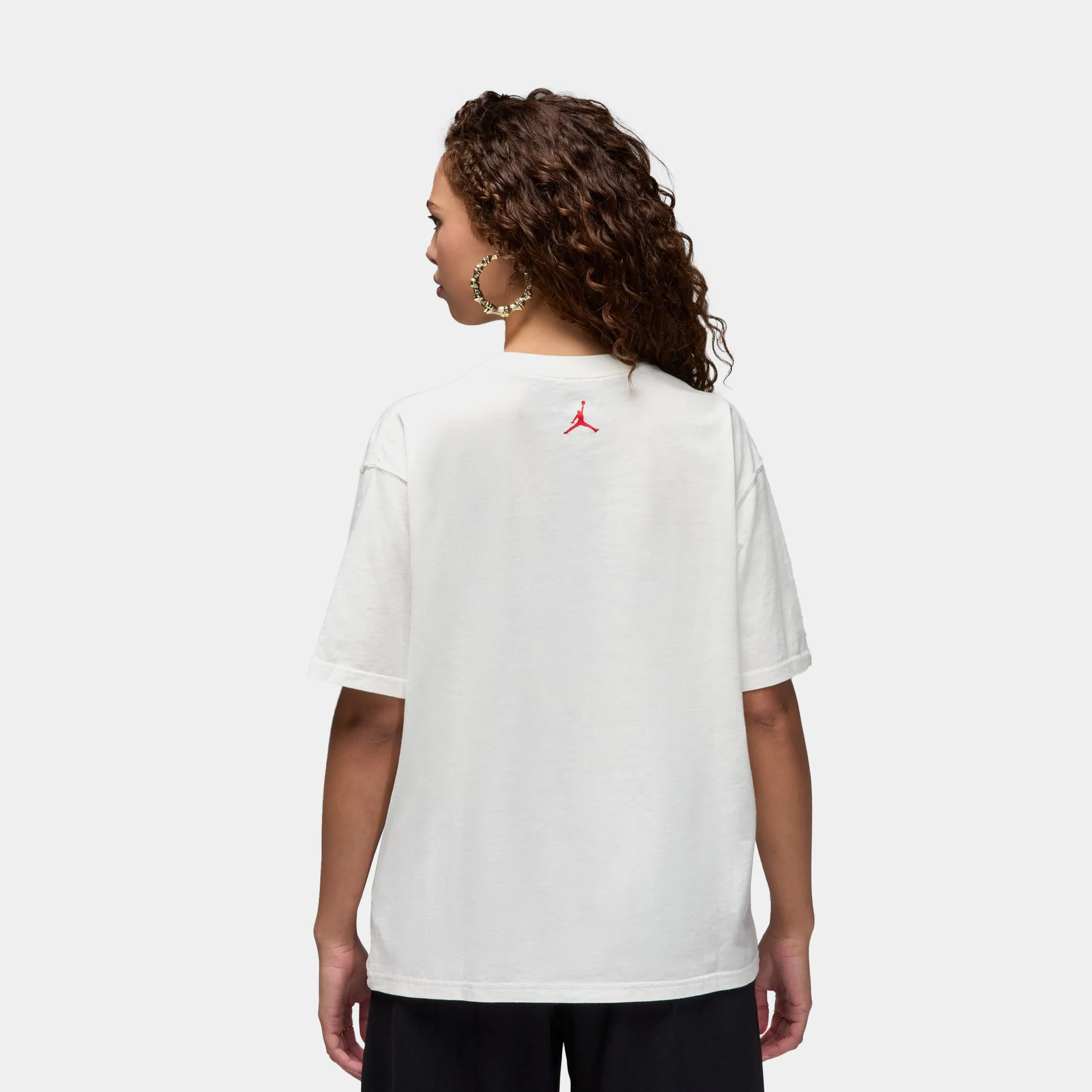 Beach Ready Smart Skirt 40th Anniversary Graphic Womens Short Sleeve Shirt (Beige/Red)