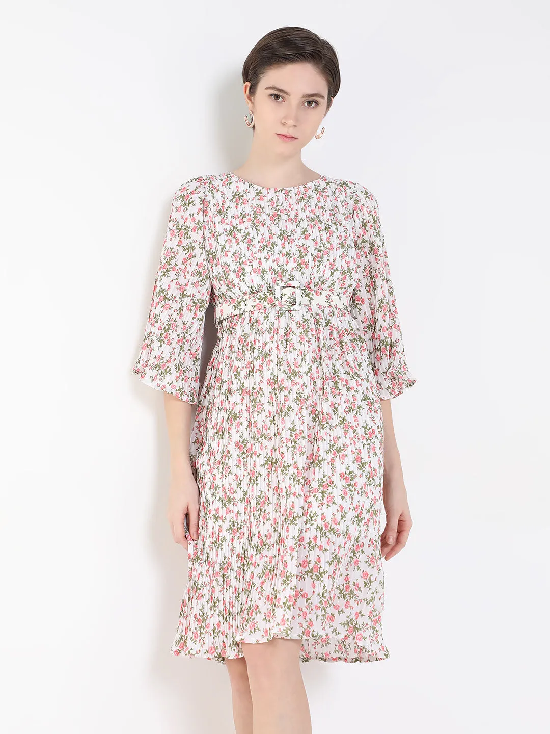 Women's White Round Neck Accordion Pleats Floral Printed Chiffon A-Line Dress With Belt Day-To-Night Wear Relax Draping